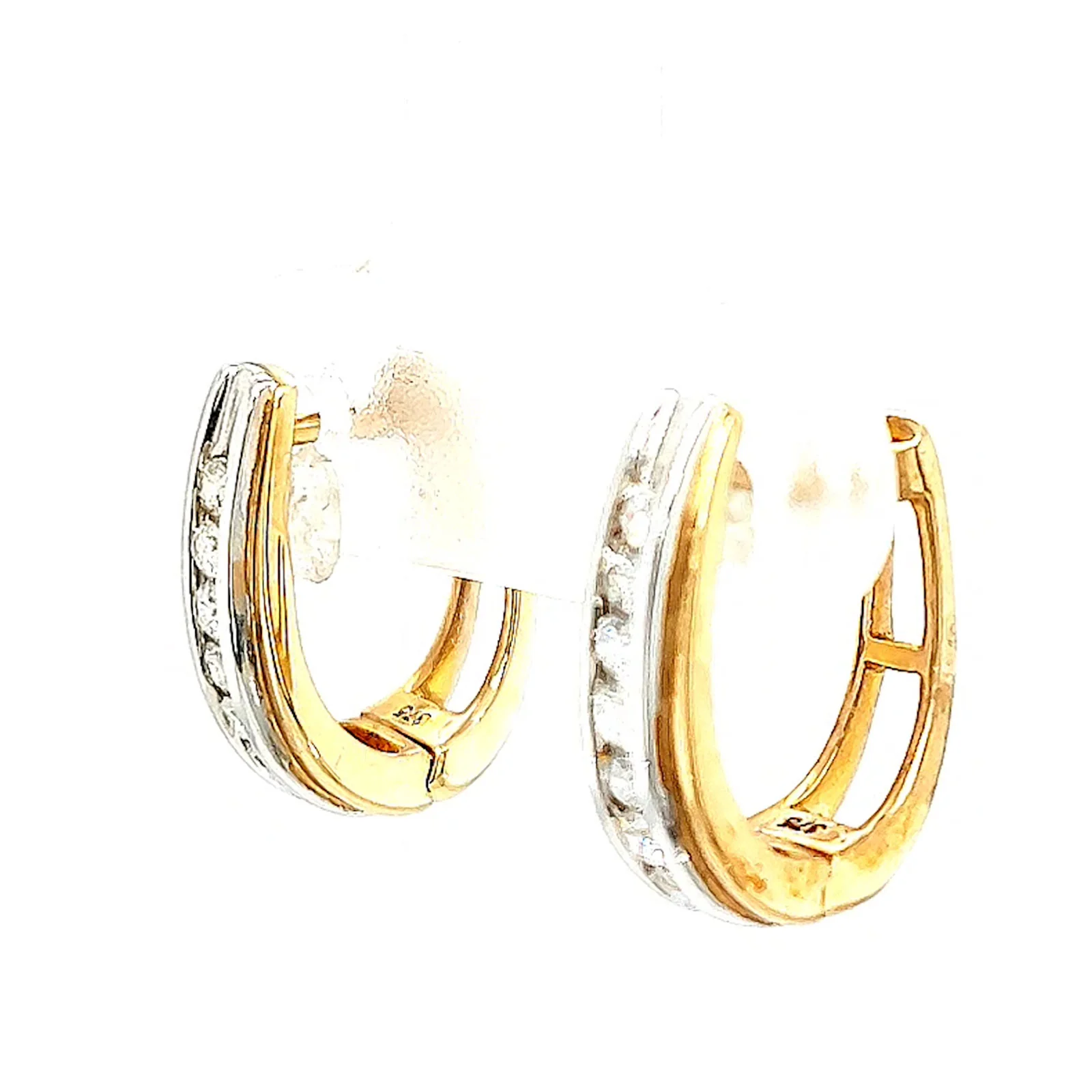 9ct Yellow Gold Round Brilliant Cut with 1/4 Carat tw of Diamonds Huggie Earrings - Image 13