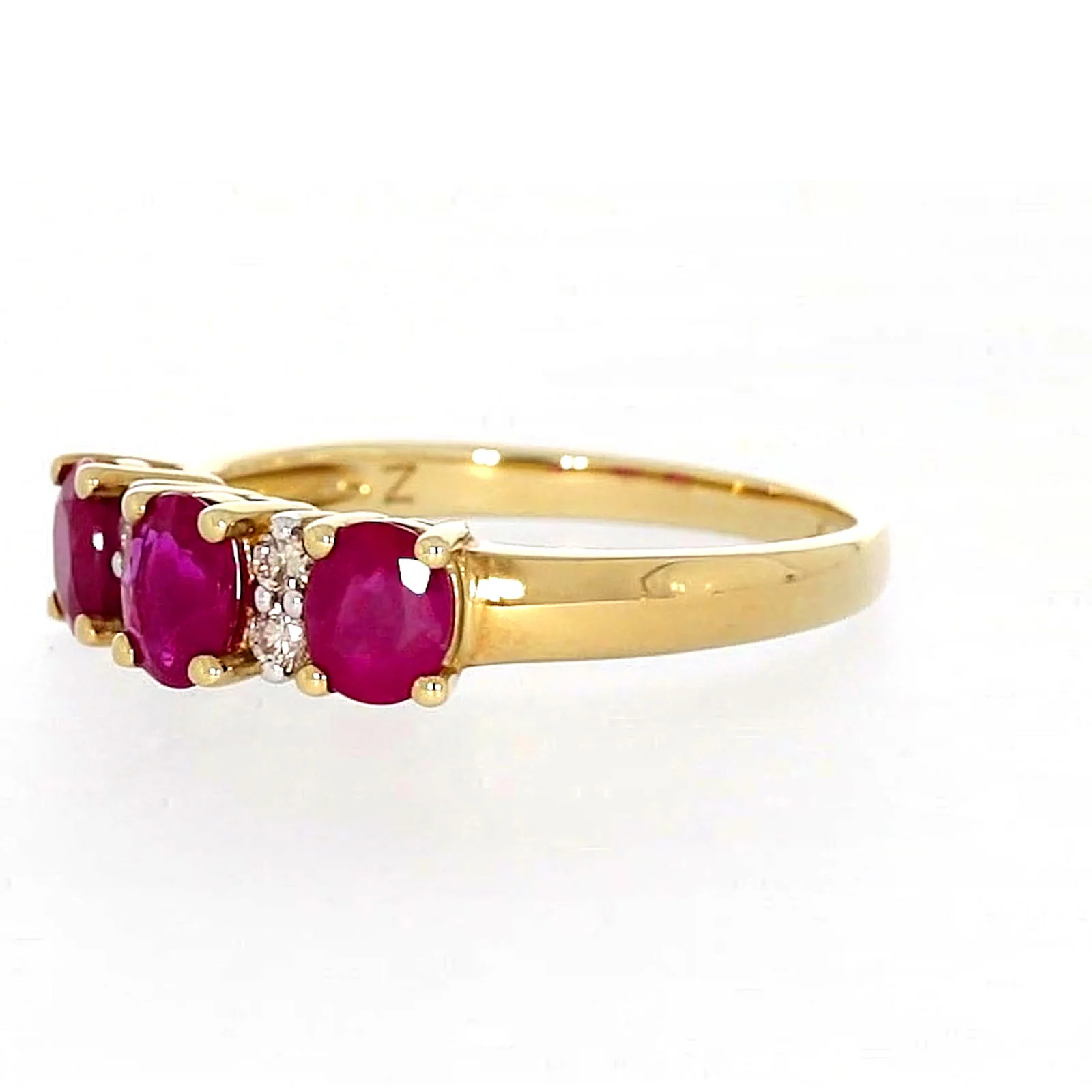 9ct Yellow Gold Oval Natural Ruby with 0.10 CARAT tw of Diamonds Ring - Image 11