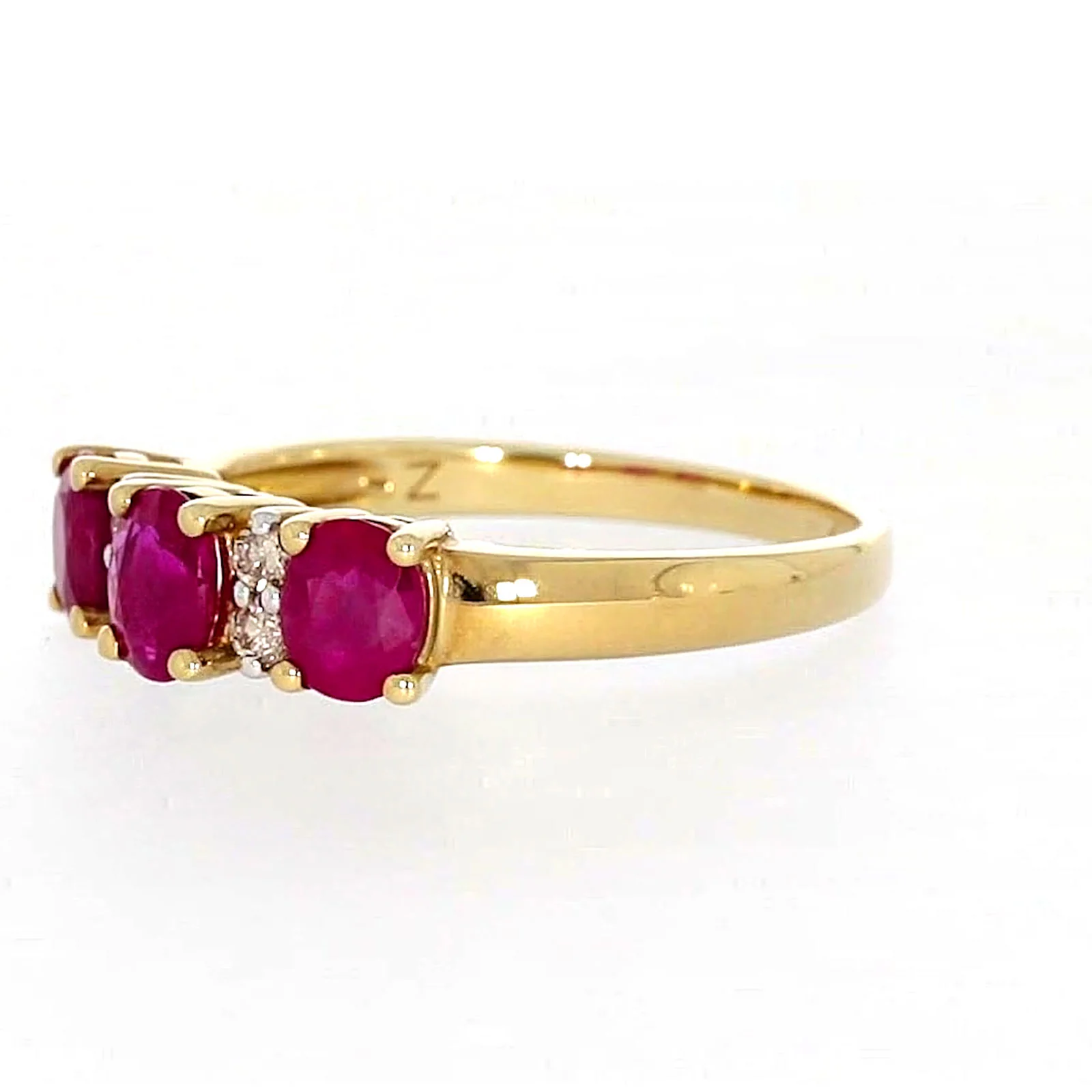 9ct Yellow Gold Oval Natural Ruby with 0.10 CARAT tw of Diamonds Ring - Image 12