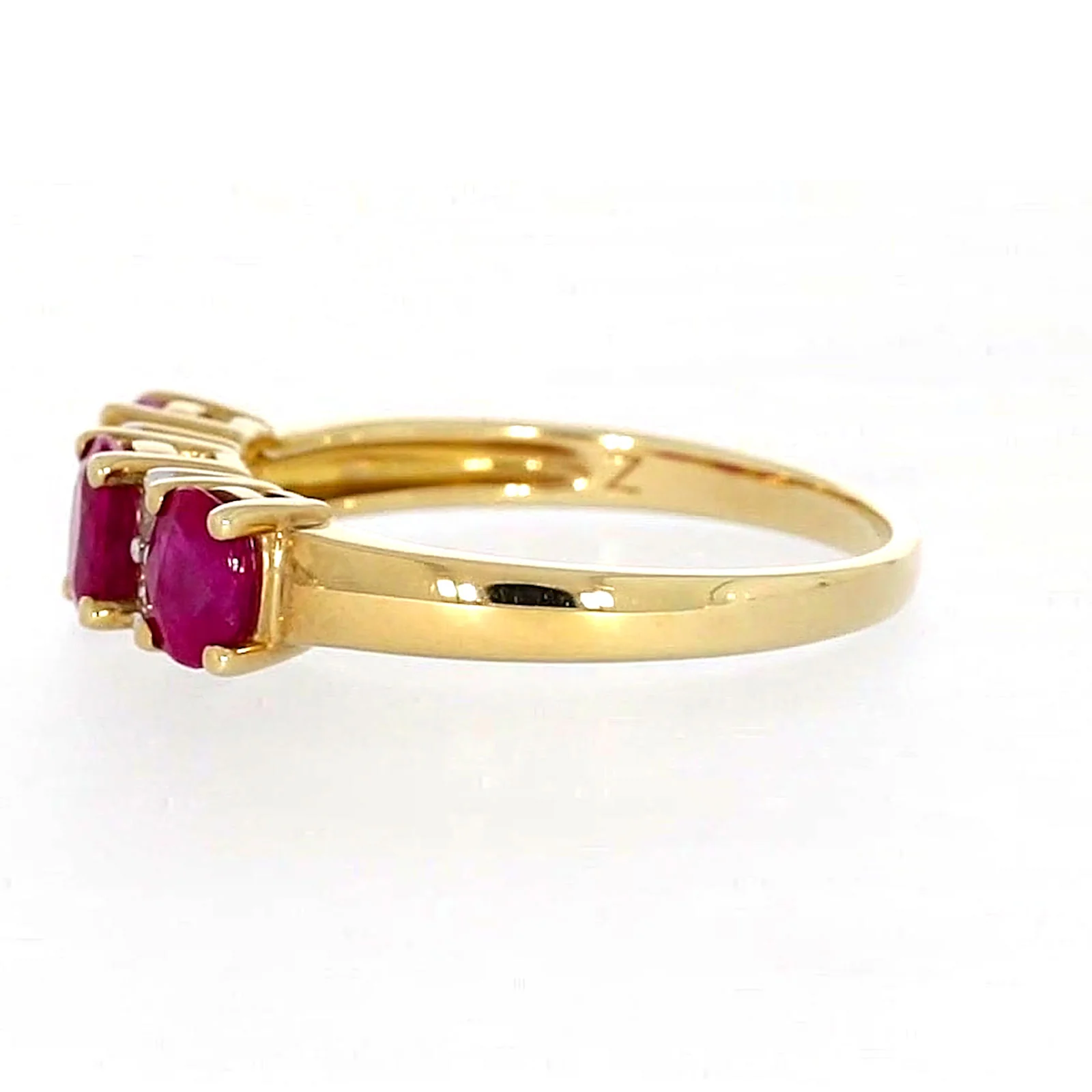 9ct Yellow Gold Oval Natural Ruby with 0.10 CARAT tw of Diamonds Ring - Image 18