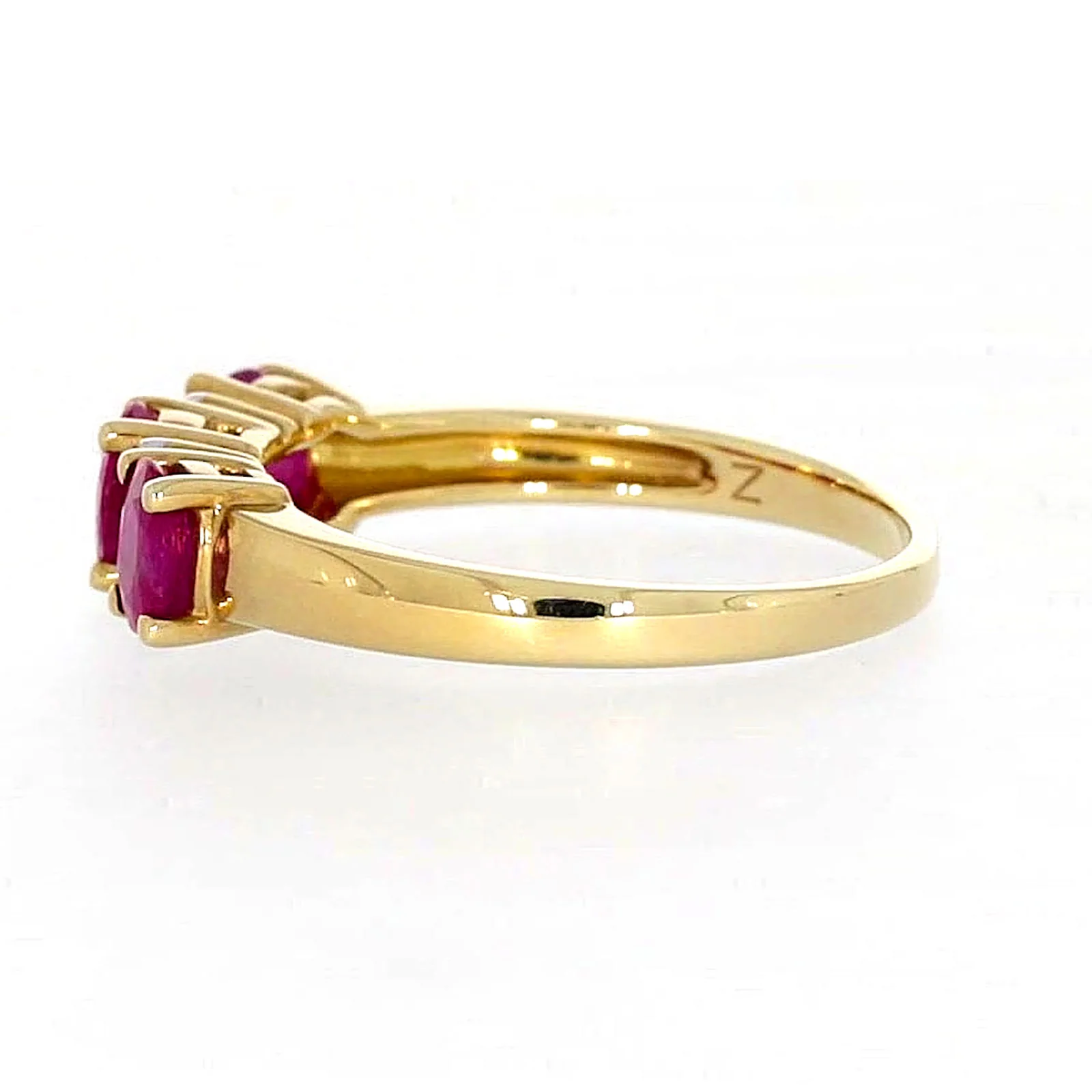 9ct Yellow Gold Oval Natural Ruby with 0.10 CARAT tw of Diamonds Ring - Image 22