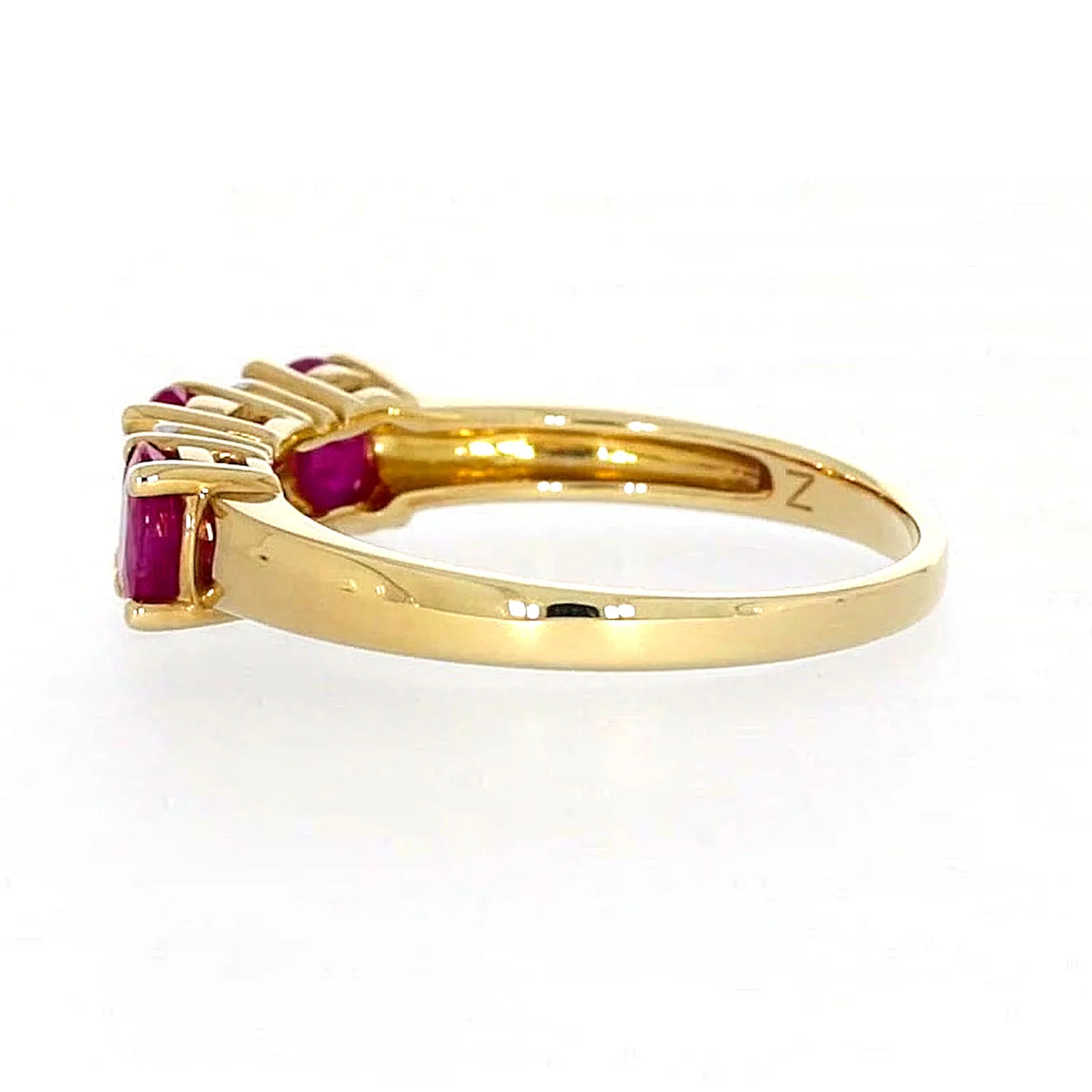 9ct Yellow Gold Oval Natural Ruby with 0.10 CARAT tw of Diamonds Ring - Image 24