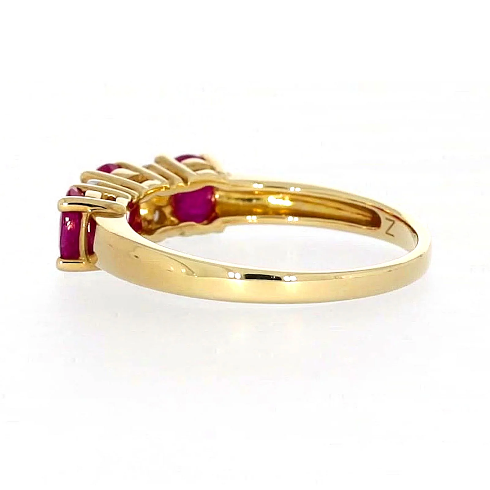 9ct Yellow Gold Oval Natural Ruby with 0.10 CARAT tw of Diamonds Ring - Image 27