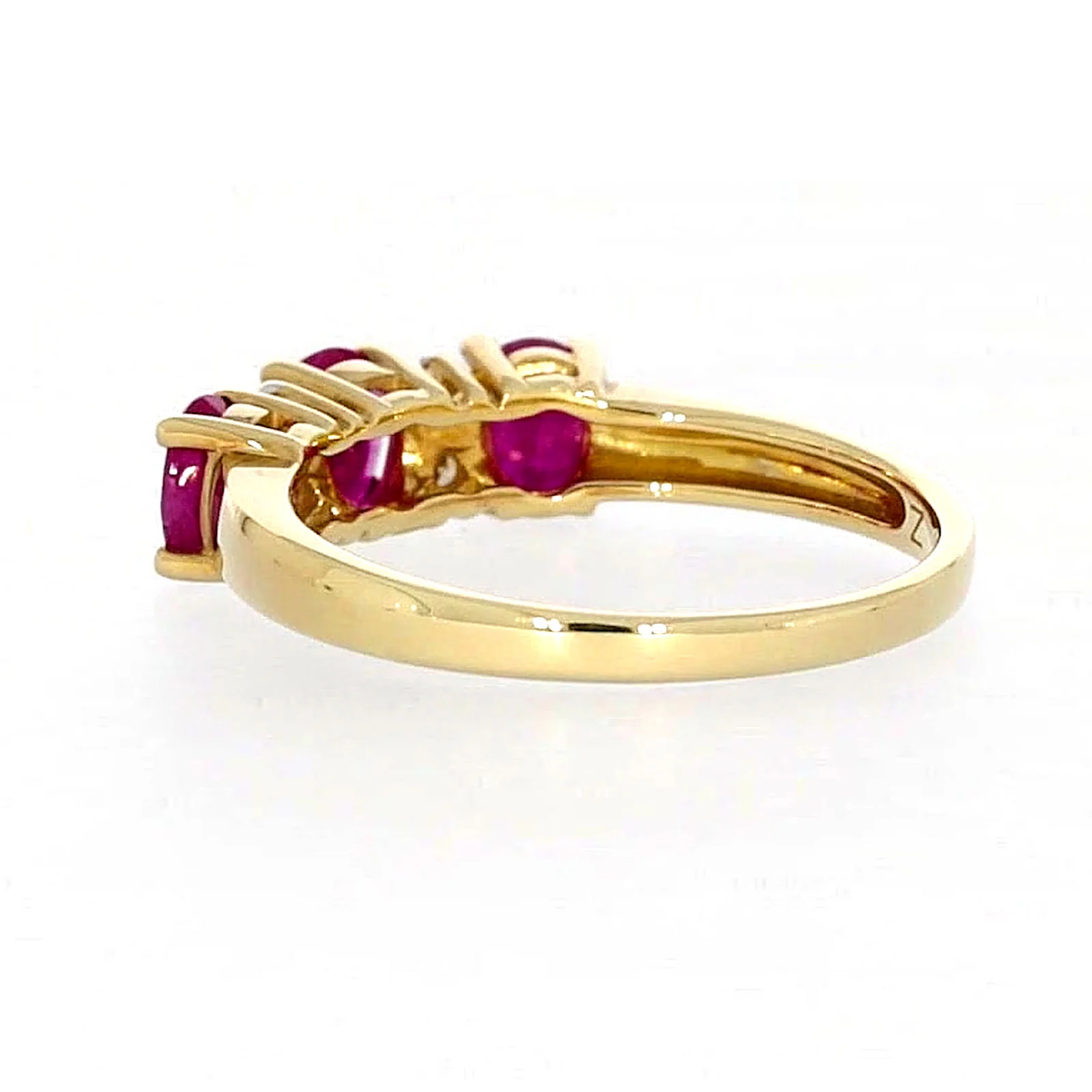 9ct Yellow Gold Oval Natural Ruby with 0.10 CARAT tw of Diamonds Ring - Image 30