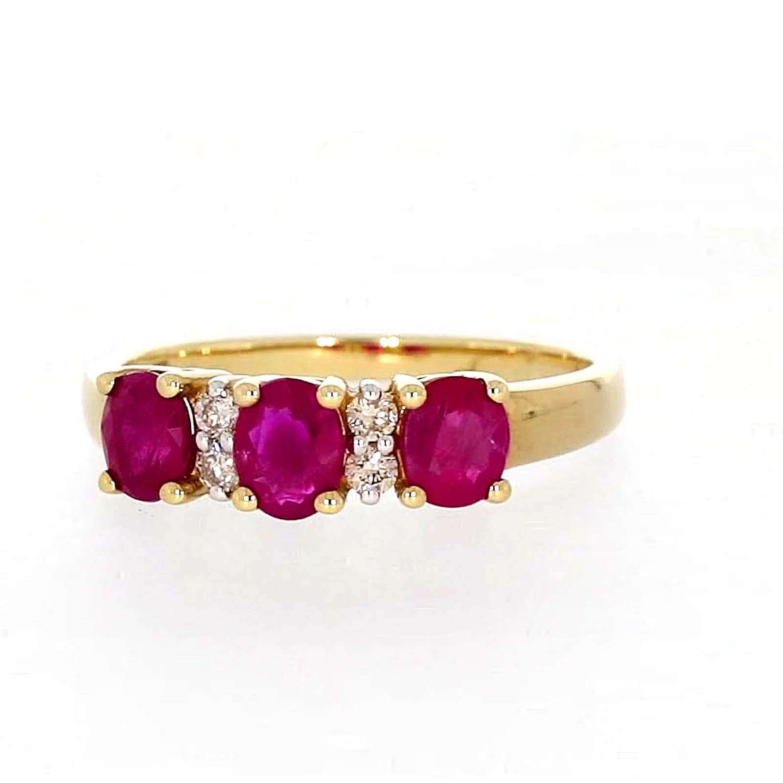9ct Yellow Gold Oval Natural Ruby with 0.10 CARAT tw of Diamonds Ring - Image 4