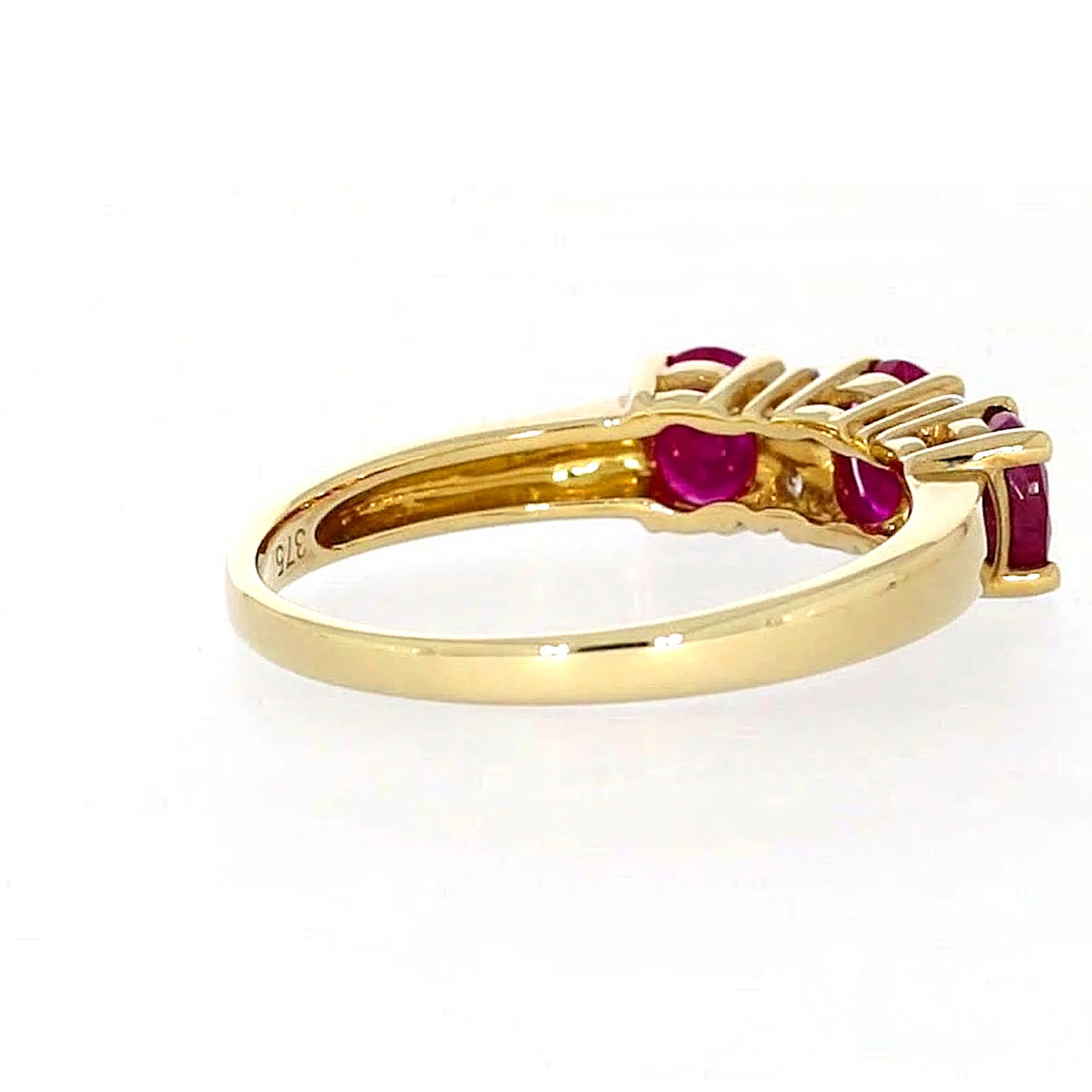 9ct Yellow Gold Oval Natural Ruby with 0.10 CARAT tw of Diamonds Ring - Image 47