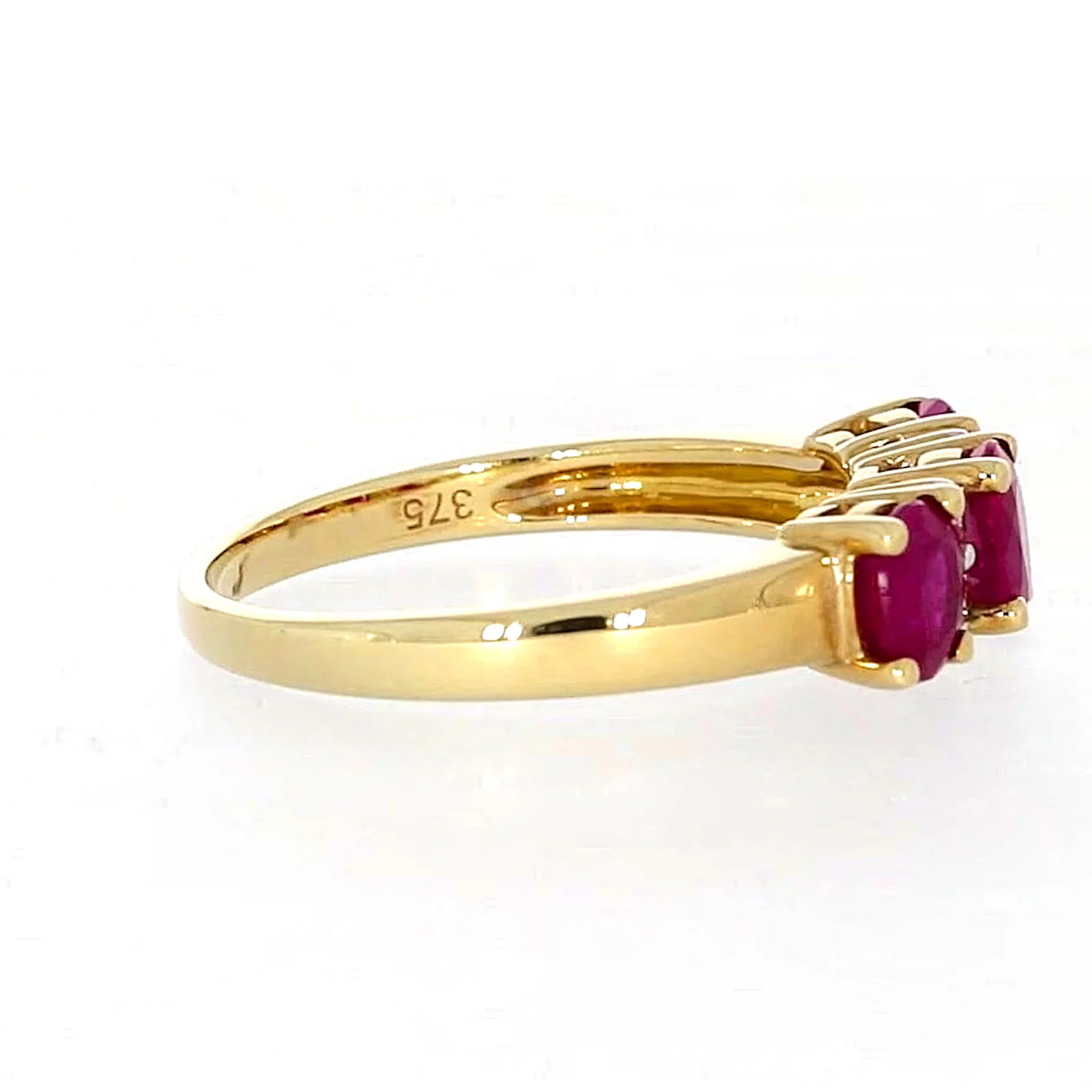 9ct Yellow Gold Oval Natural Ruby with 0.10 CARAT tw of Diamonds Ring - Image 57