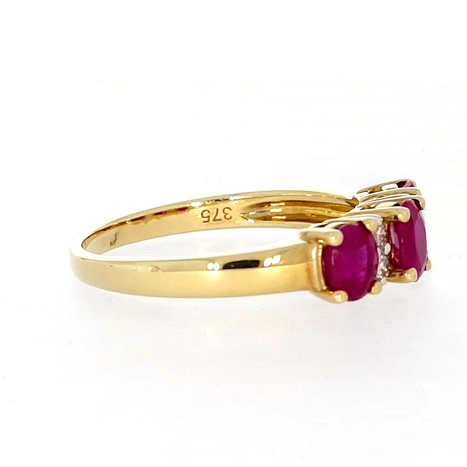 9ct Yellow Gold Oval Natural Ruby with 0.10 CARAT tw of Diamonds Ring - Image 60