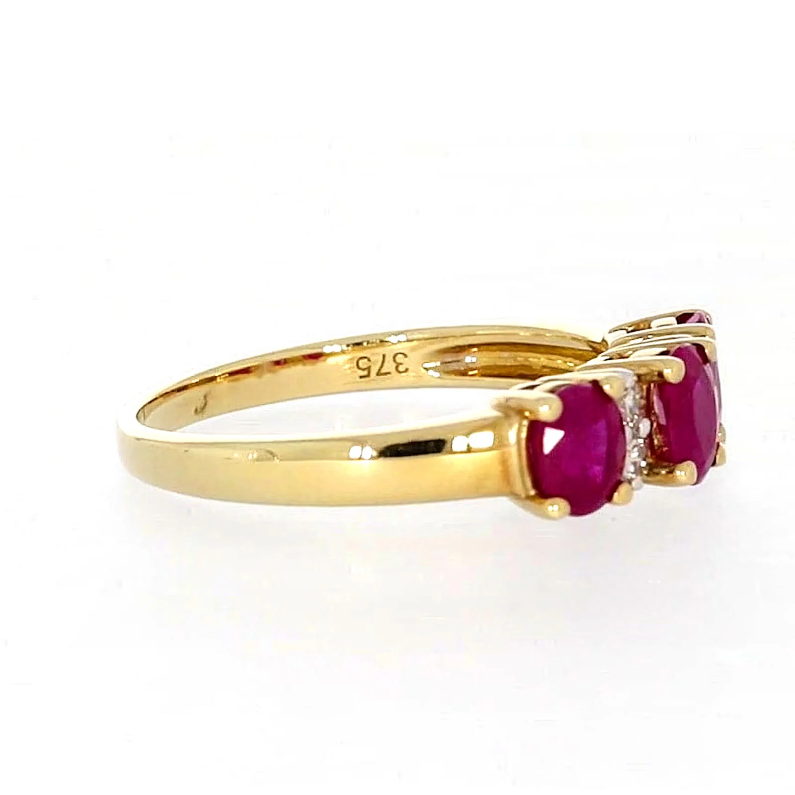 9ct Yellow Gold Oval Natural Ruby with 0.10 CARAT tw of Diamonds Ring - Image 61