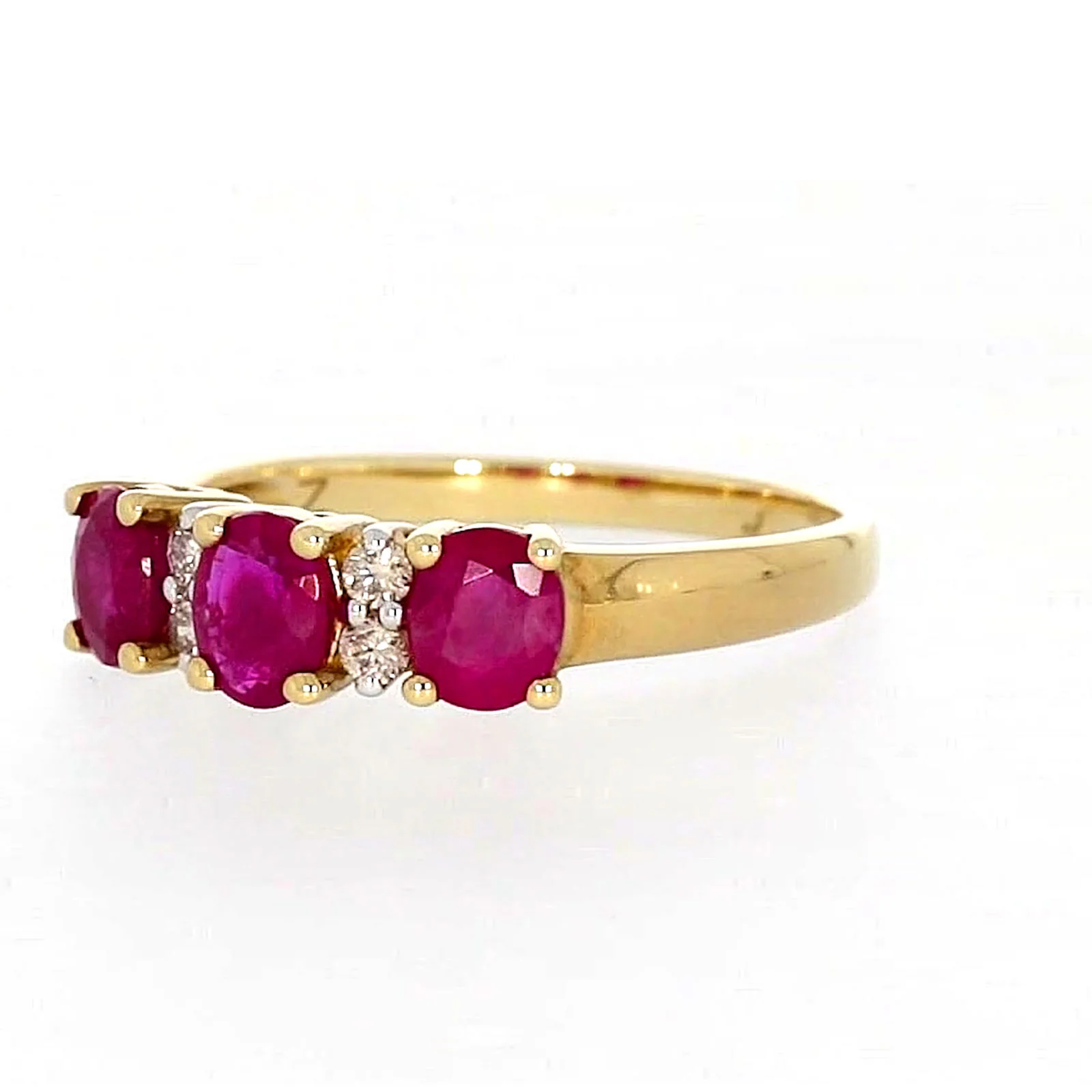 9ct Yellow Gold Oval Natural Ruby with 0.10 CARAT tw of Diamonds Ring - Image 8