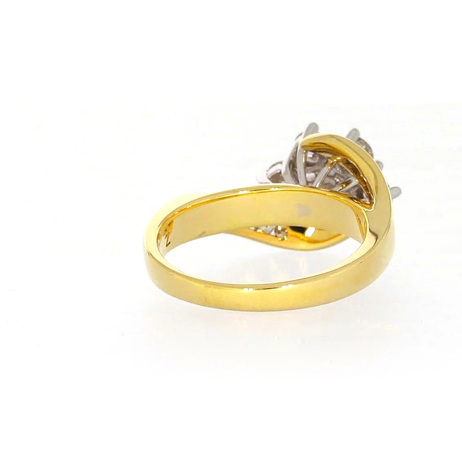 18ct Two Tone Gold Round Brilliant Cut with 1 CARAT tw of Diamonds Ring - Image 43