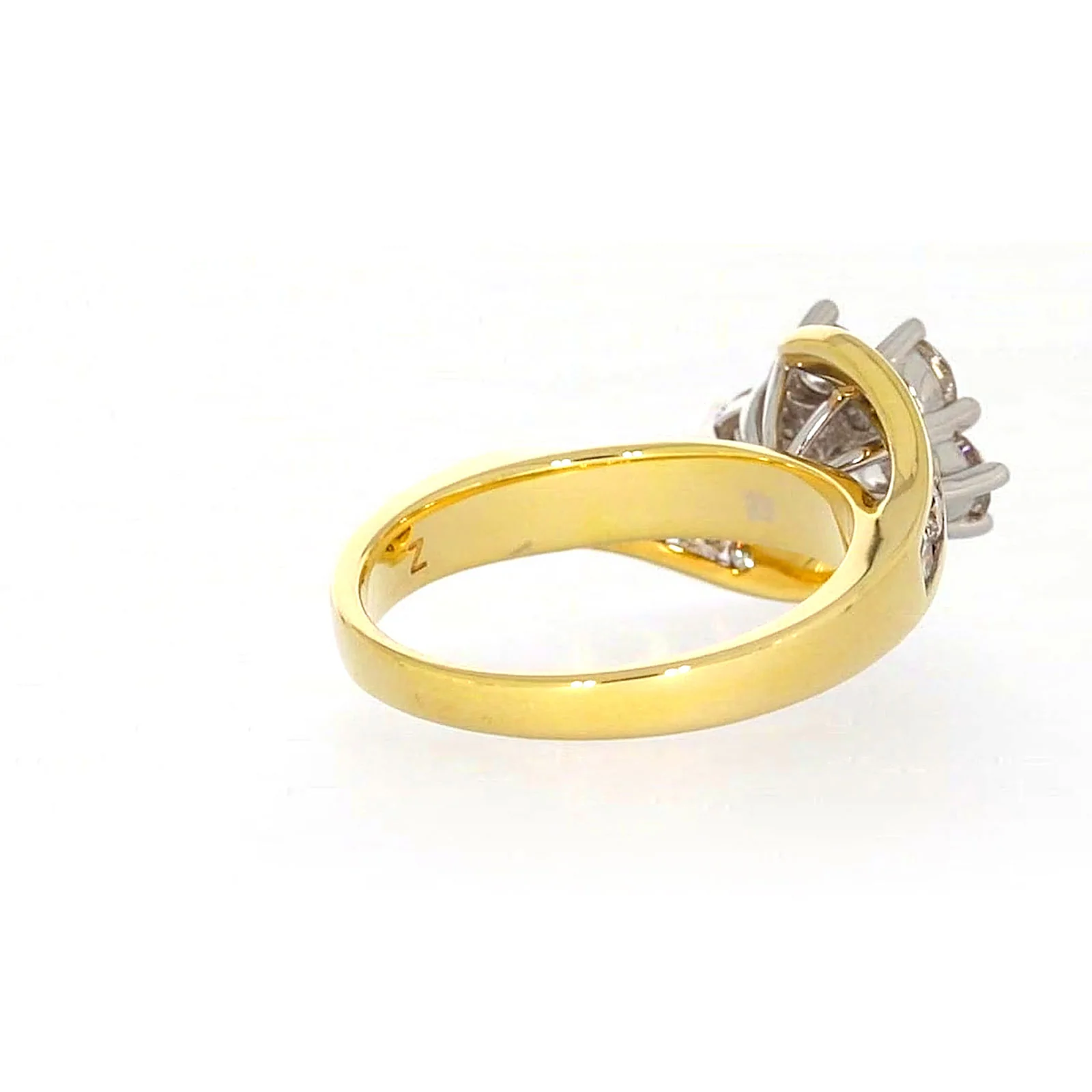 18ct Two Tone Gold Round Brilliant Cut with 1 CARAT tw of Diamonds Ring - Image 46