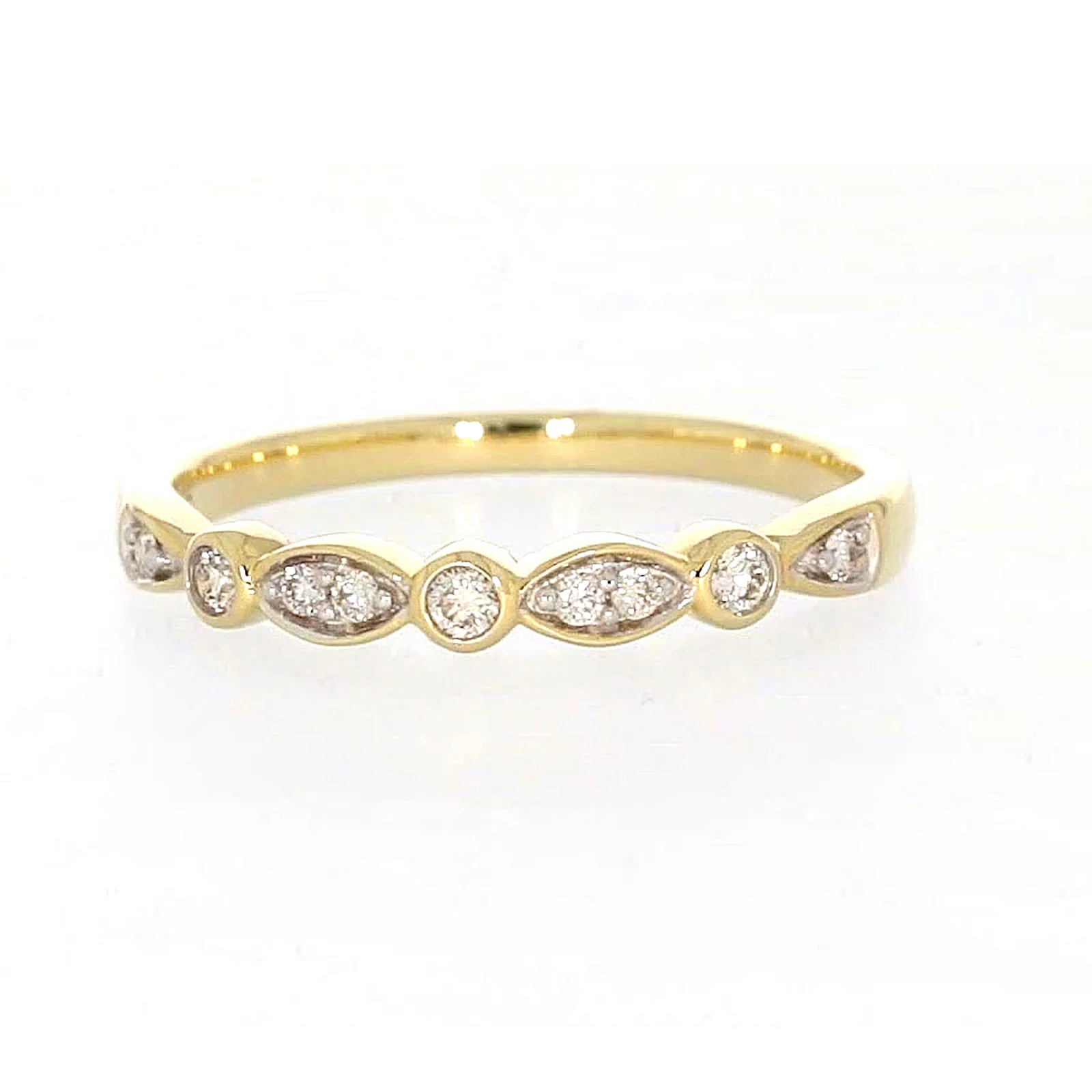 9ct Yellow Gold Round Brilliant Cut with 0.15 CARAT tw of Diamonds Ring - Image 3