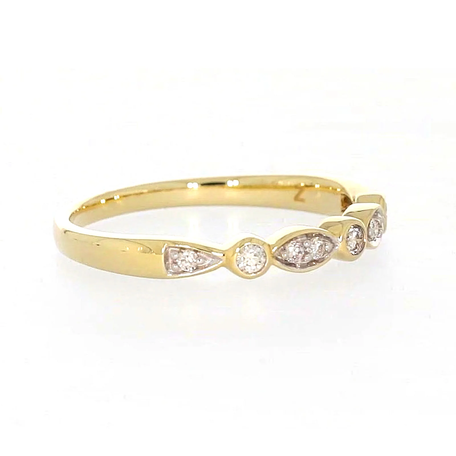 9ct Yellow Gold Round Brilliant Cut with 0.15 CARAT tw of Diamonds Ring - Image 65