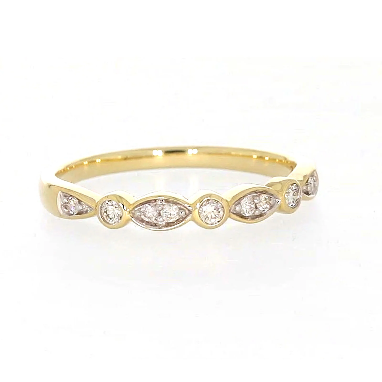 9ct Yellow Gold Round Brilliant Cut with 0.15 CARAT tw of Diamonds Ring - Image 73