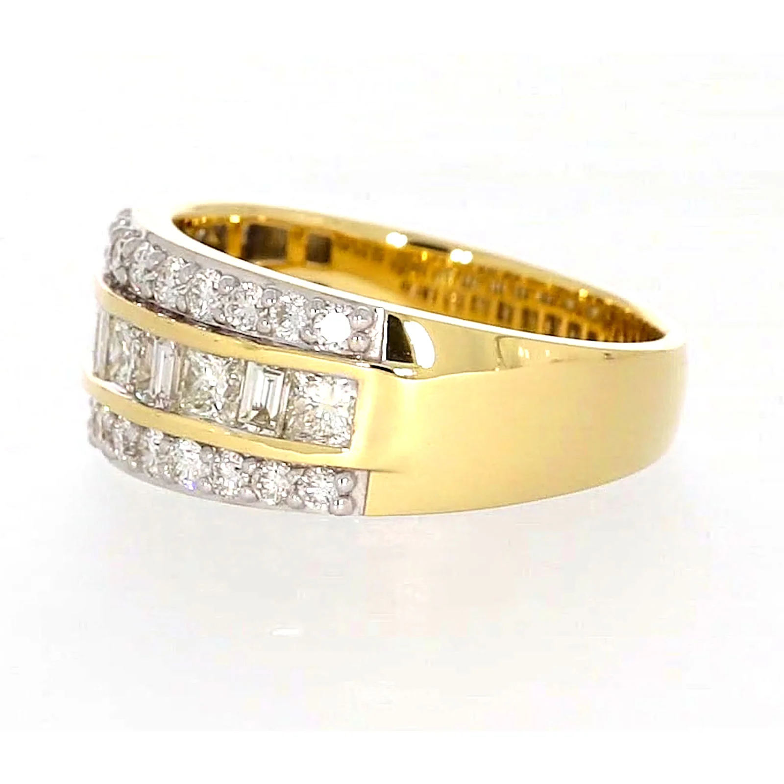 18ct Yellow Gold Princess Cut with 1.50 Carat tw of Diamonds Ring - Image 16
