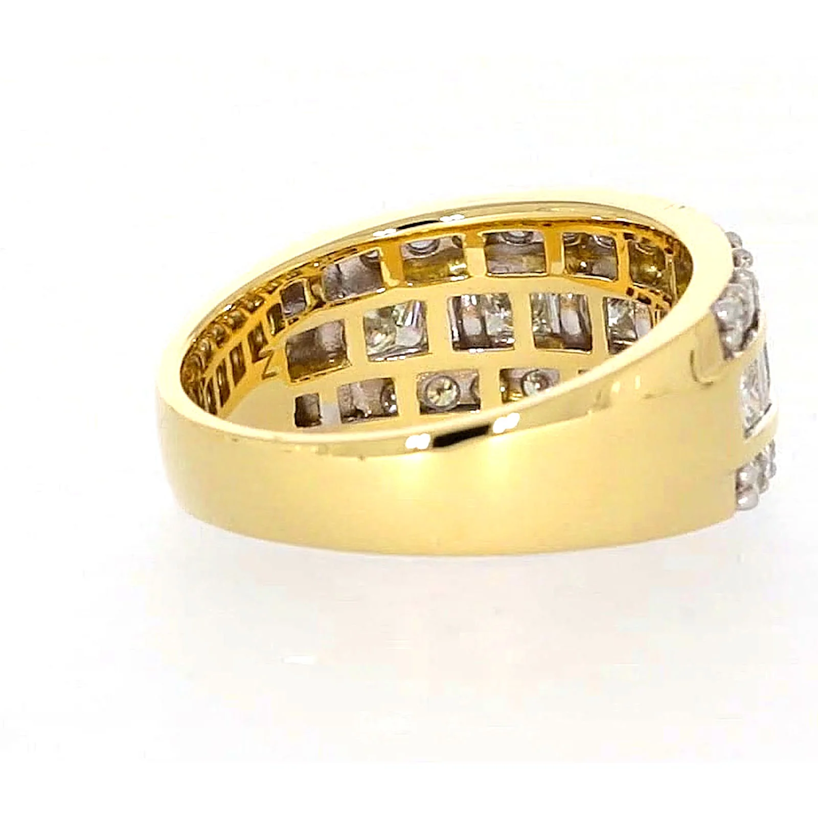 18ct Yellow Gold Princess Cut with 1.50 Carat tw of Diamonds Ring - Image 47