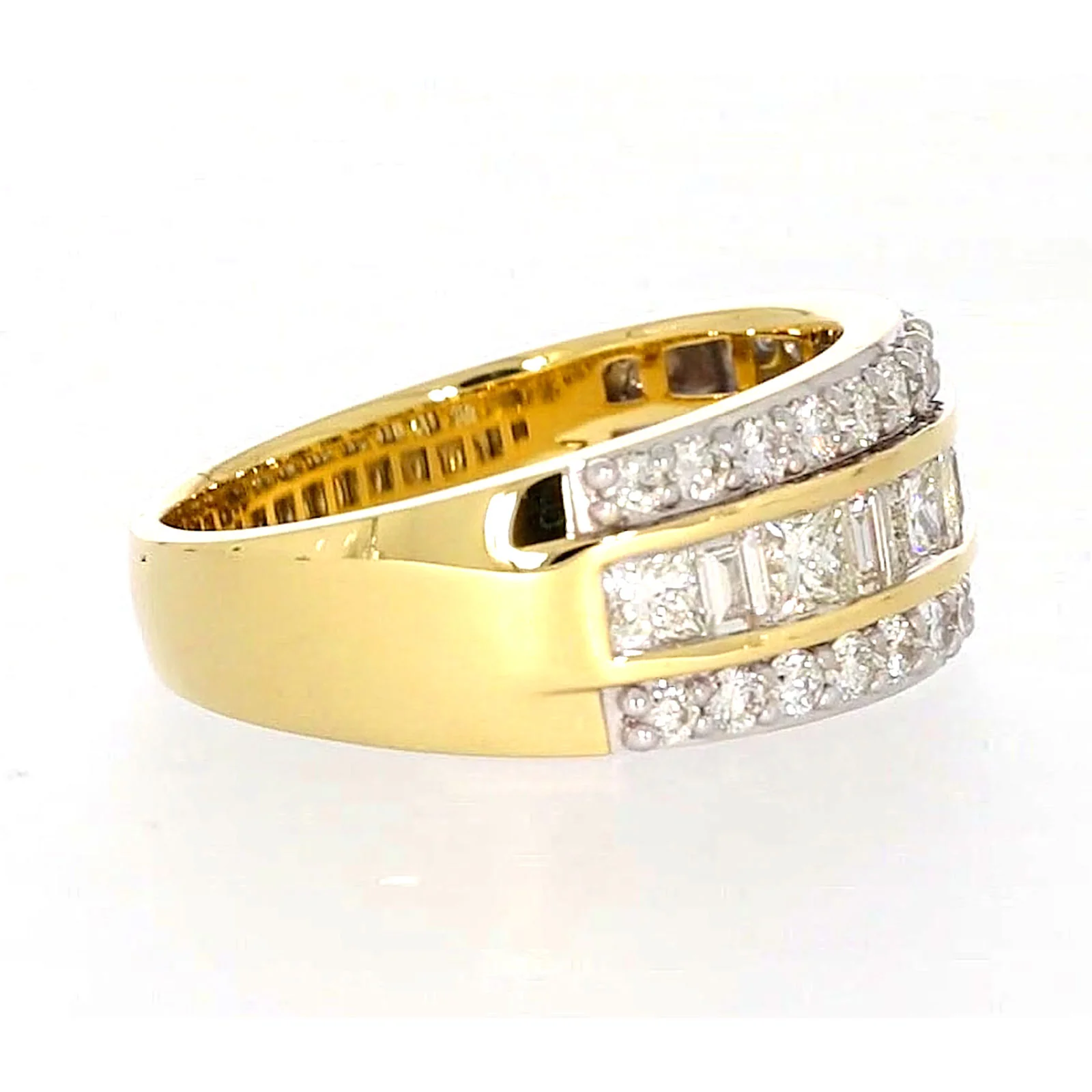 18ct Yellow Gold Princess Cut with 1.50 Carat tw of Diamonds Ring - Image 58