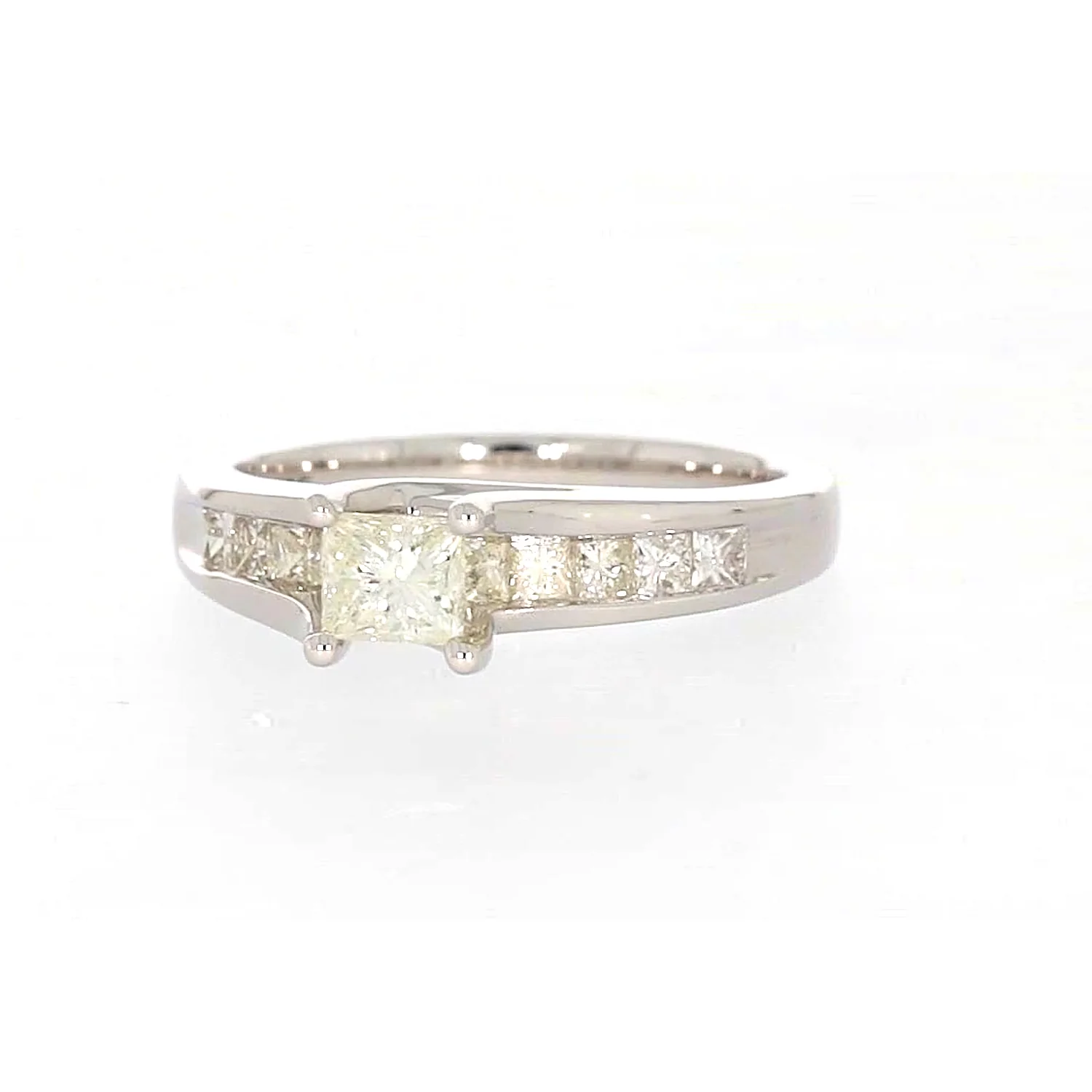 New York 14ct White Gold Princess Cut with 1 CARAT tw of Diamonds Ring - Image 5