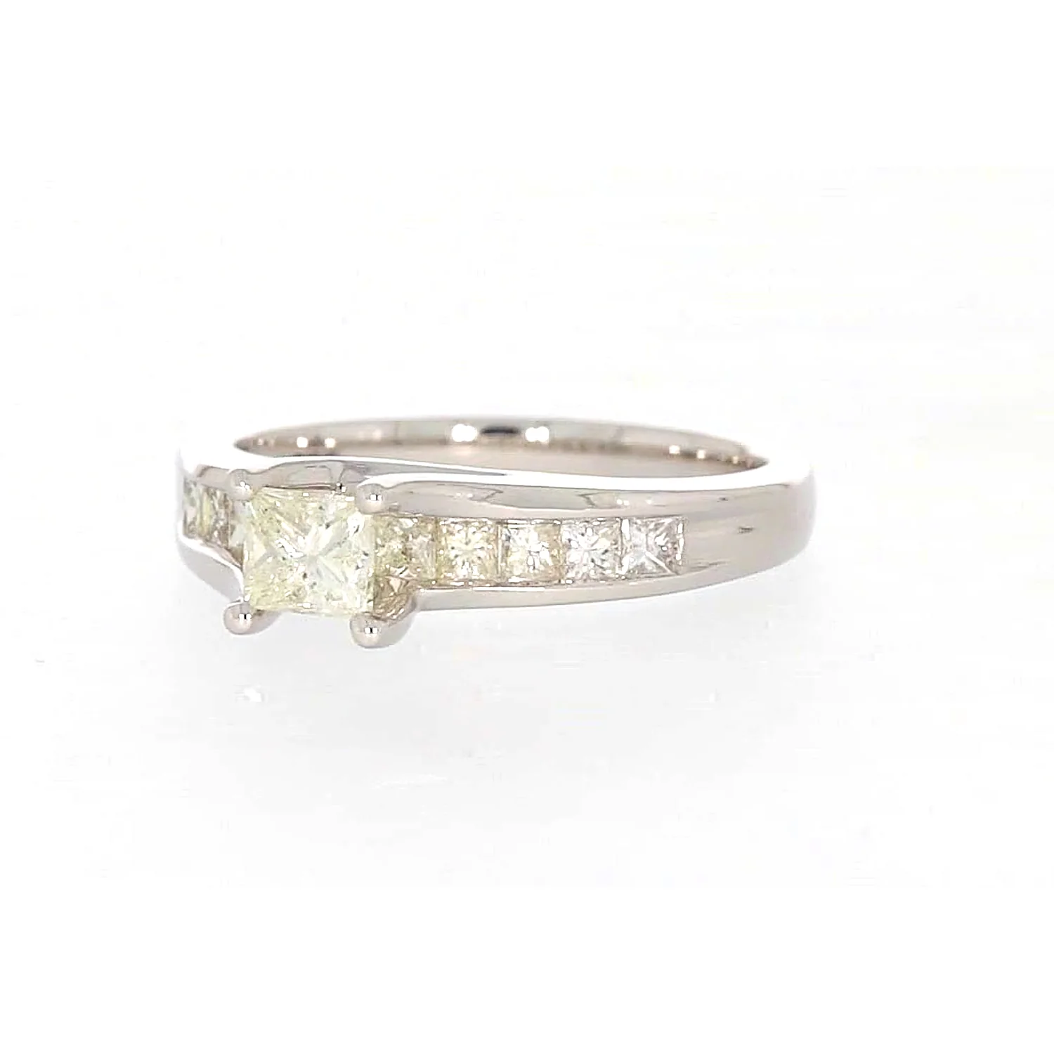 New York 14ct White Gold Princess Cut with 1 CARAT tw of Diamonds Ring - Image 7