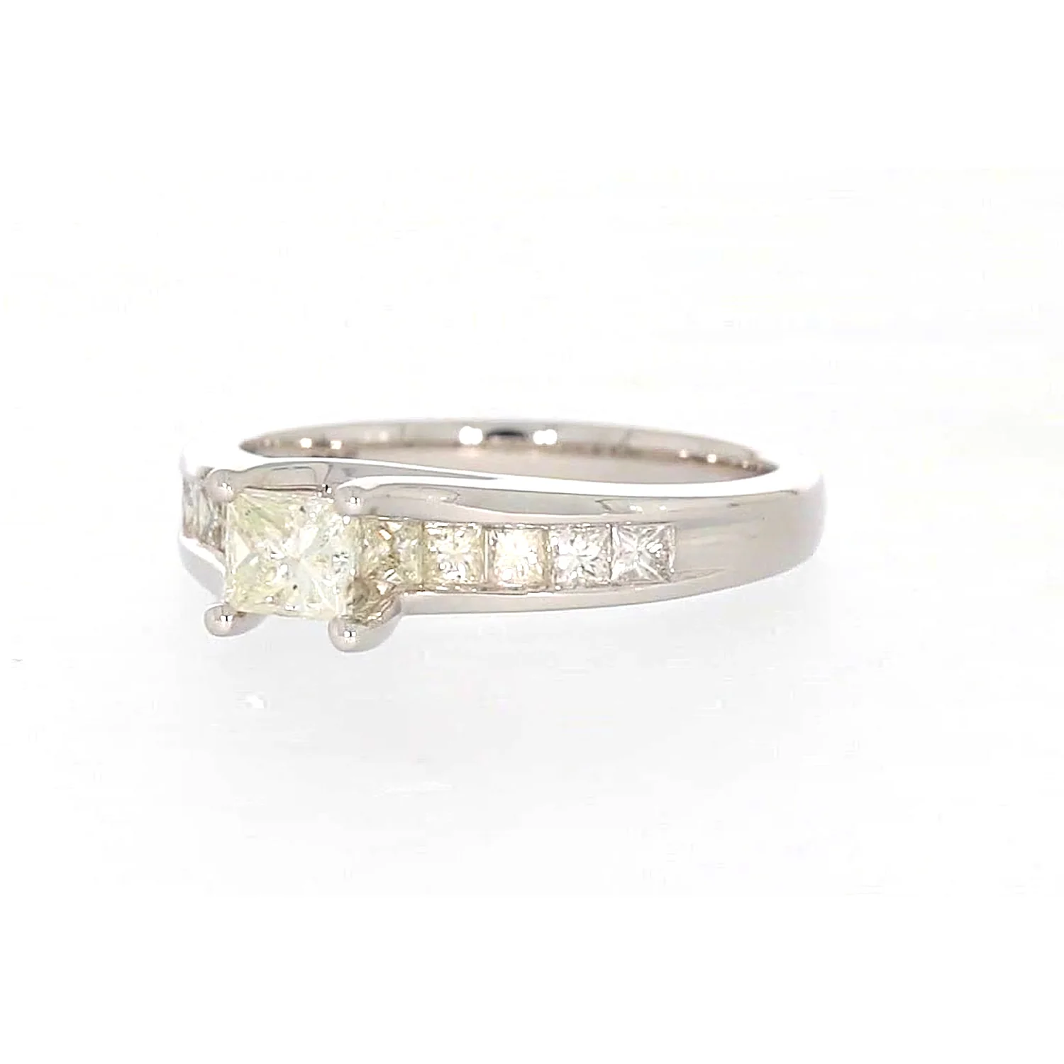 New York 14ct White Gold Princess Cut with 1 CARAT tw of Diamonds Ring - Image 8