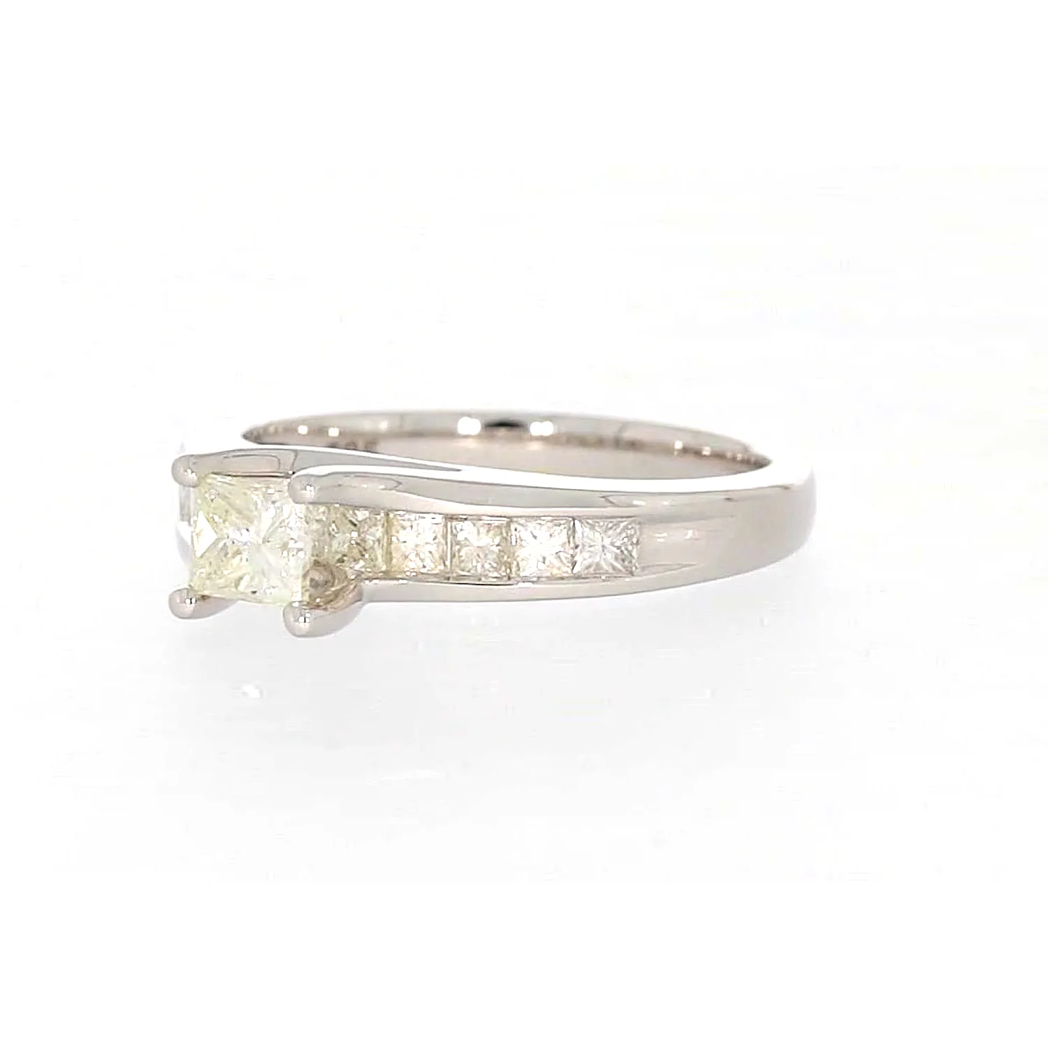 New York 14ct White Gold Princess Cut with 1 CARAT tw of Diamonds Ring - Image 9