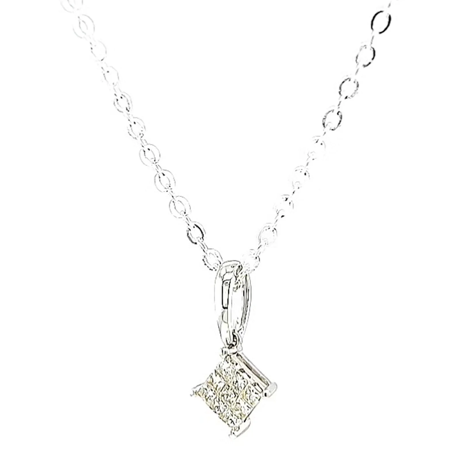 9ct White Gold Princess Cut with 0.15 CARAT tw of Diamond Pendant - Image 10