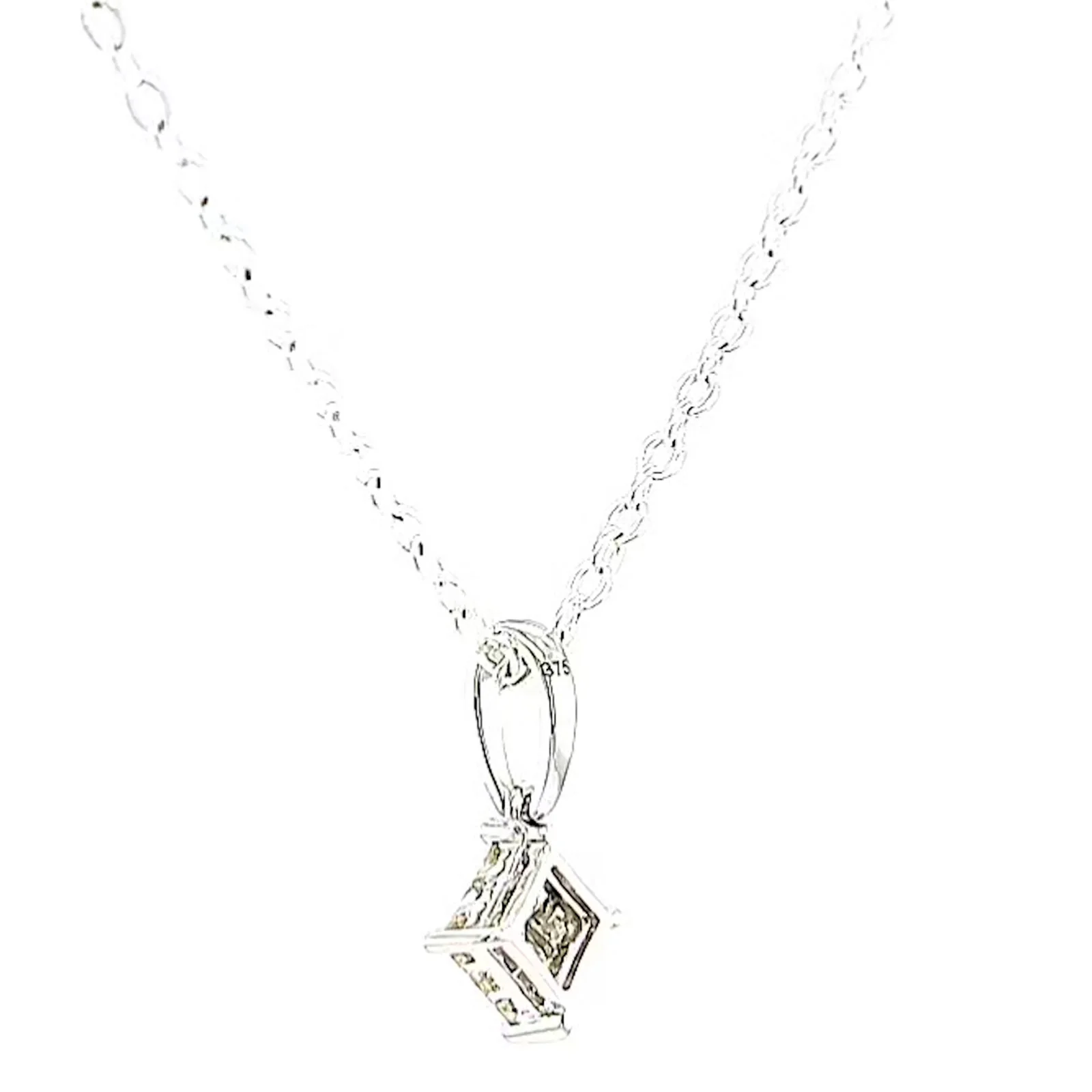 9ct White Gold Princess Cut with 0.15 CARAT tw of Diamond Pendant - Image 31