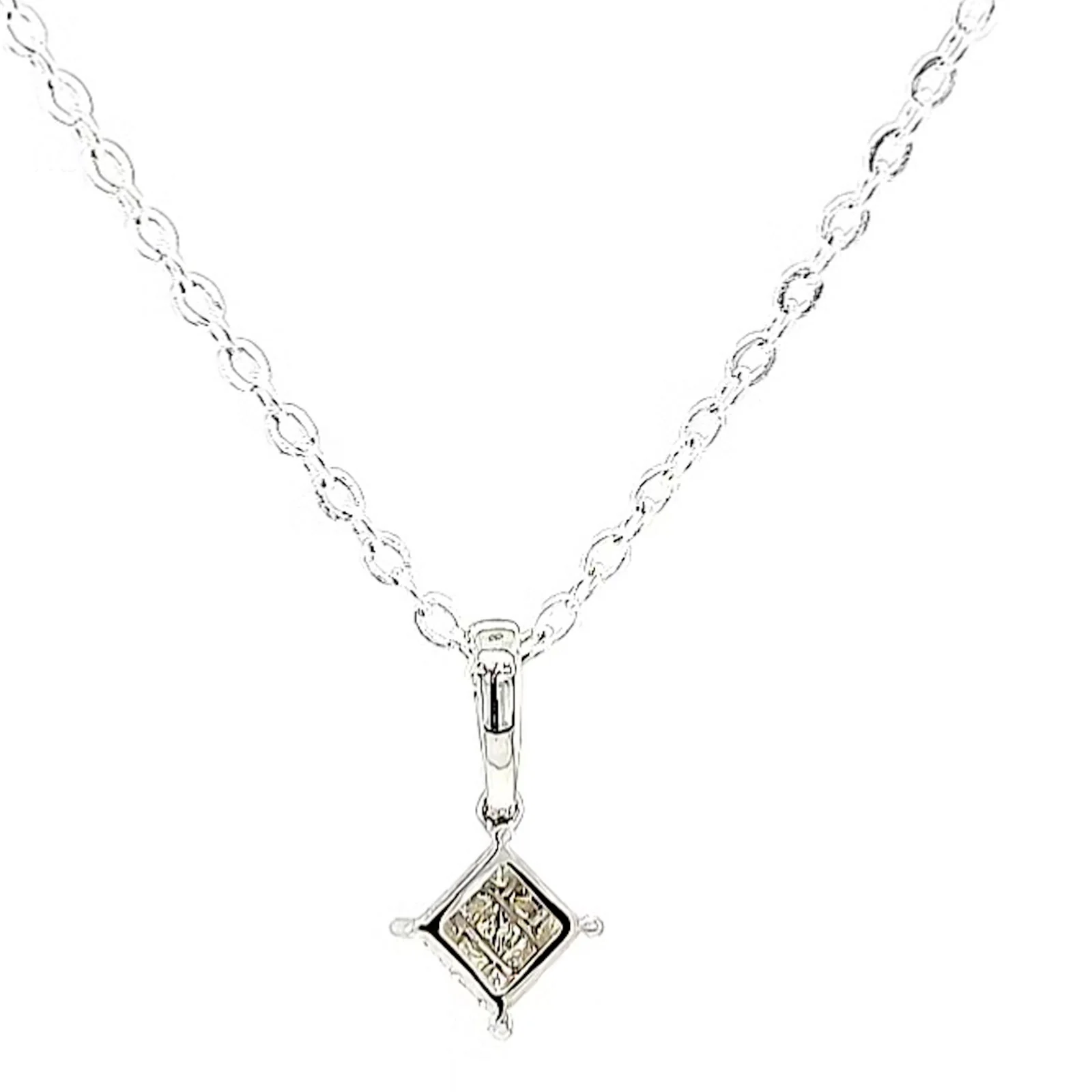 9ct White Gold Princess Cut with 0.15 CARAT tw of Diamond Pendant - Image 40