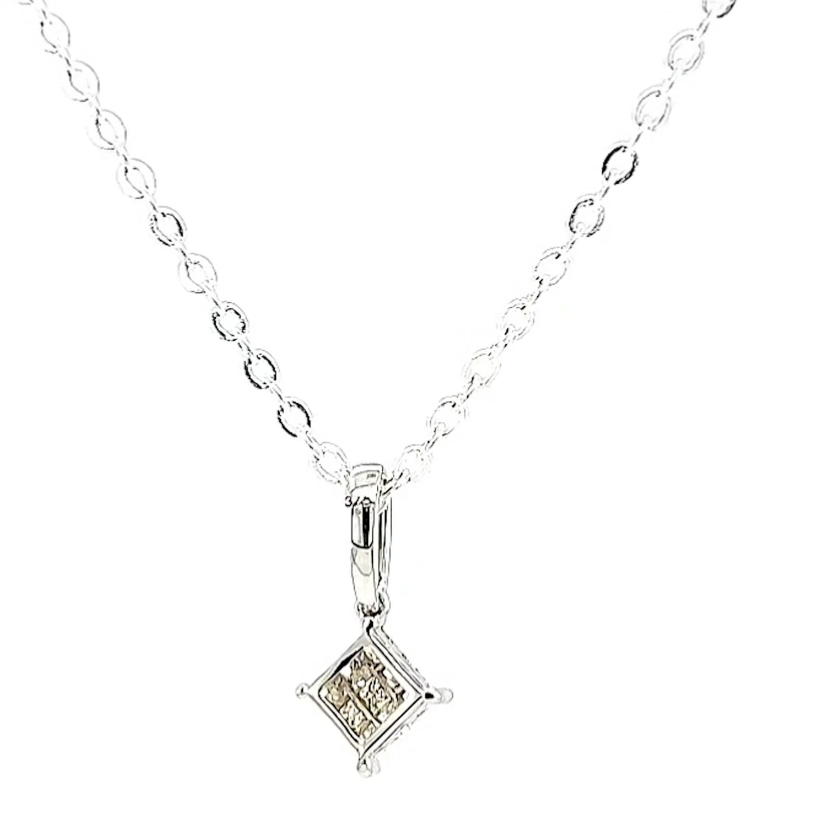 9ct White Gold Princess Cut with 0.15 CARAT tw of Diamond Pendant - Image 43