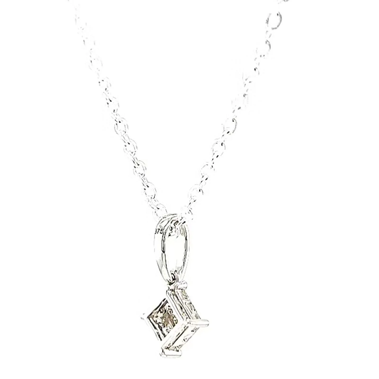9ct White Gold Princess Cut with 0.15 CARAT tw of Diamond Pendant - Image 49