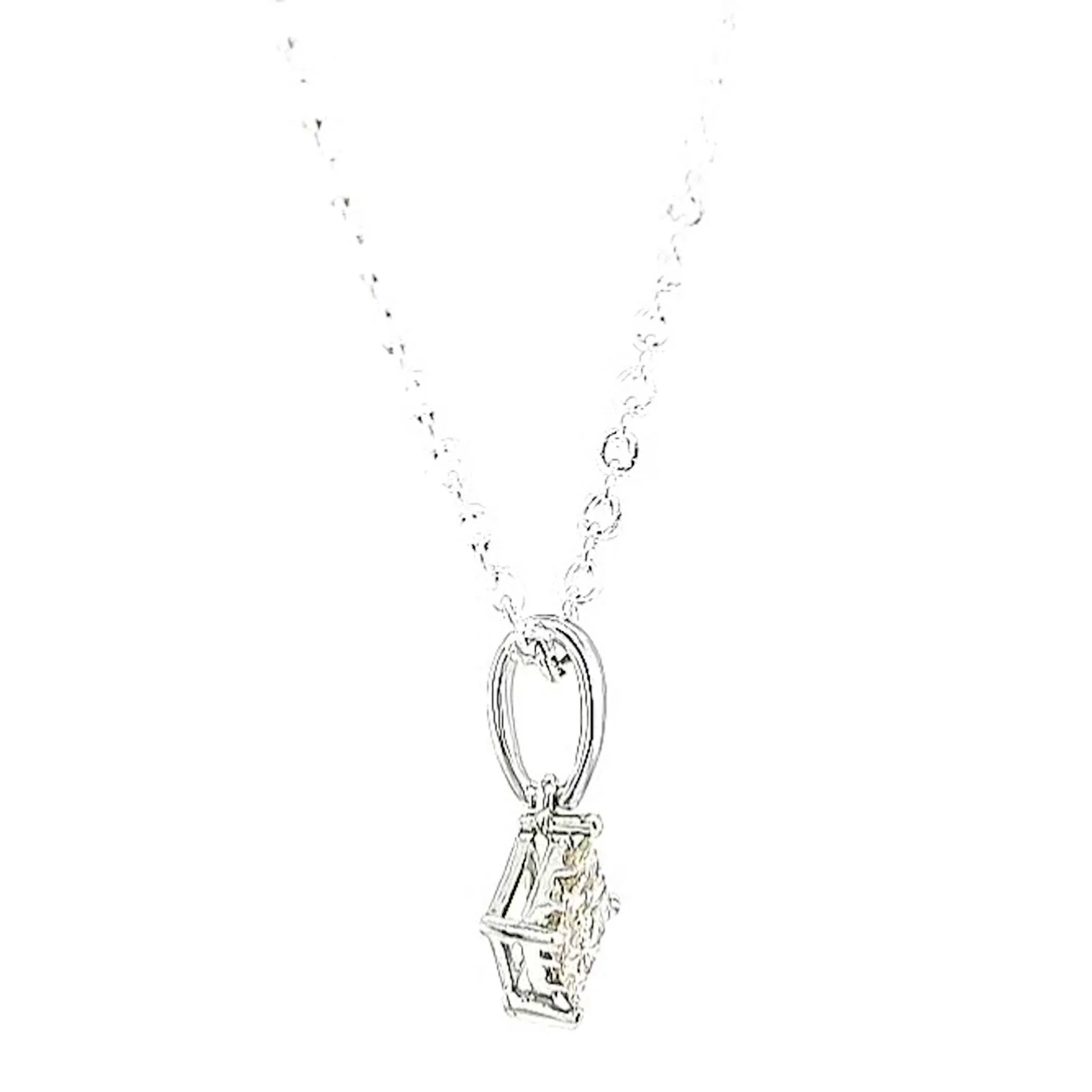 9ct White Gold Princess Cut with 0.15 CARAT tw of Diamond Pendant - Image 63