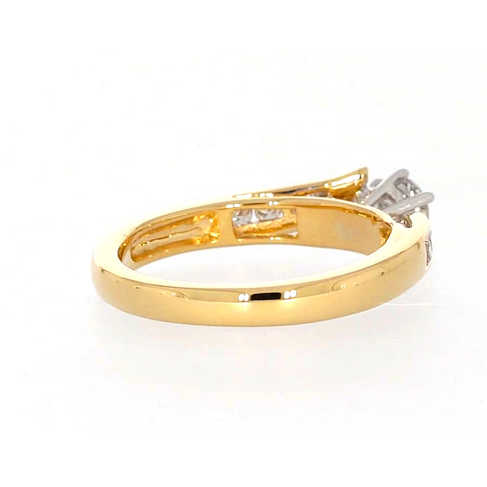 18ct Two Tone Gold Round Brilliant Cut with 0.50 Carat tw of Diamonds Ring - Image 46