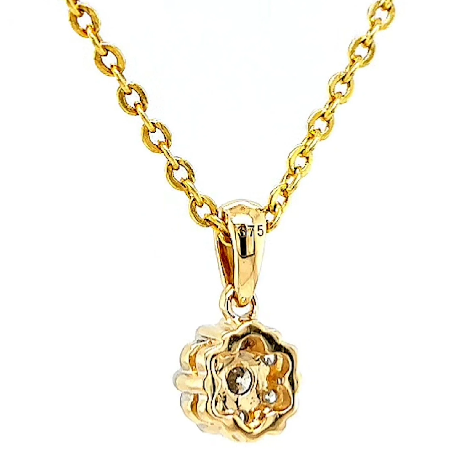 9ct Yellow Gold Round Brilliant Cut with 1/4 Carat tw of Diamonds Pendant - Image 36