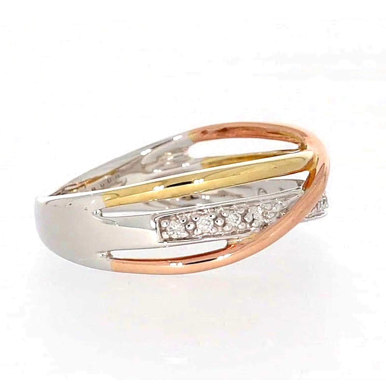 9ct Three Tone Gold Round Brilliant Cut with 0.07 CARAT tw of Diamonds Ring - Image 59