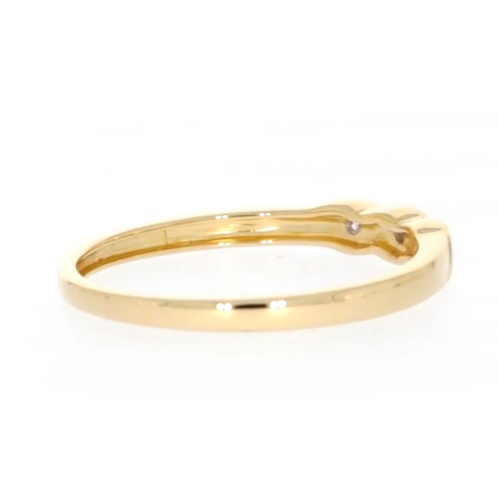 9ct Yellow Gold & Diamond Set Twist Ring - Image 50