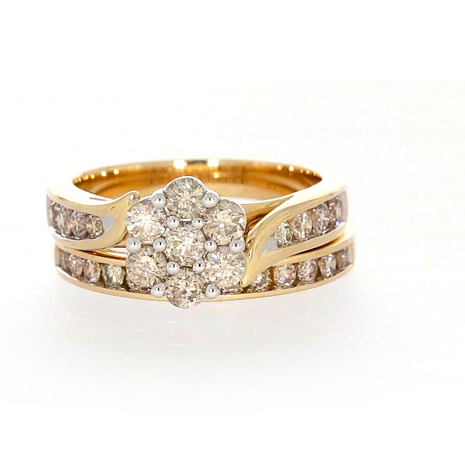 9ct Two Tone Gold Round Brilliant Cut with 1.35 Carat tw of Diamonds Ring - Image 2