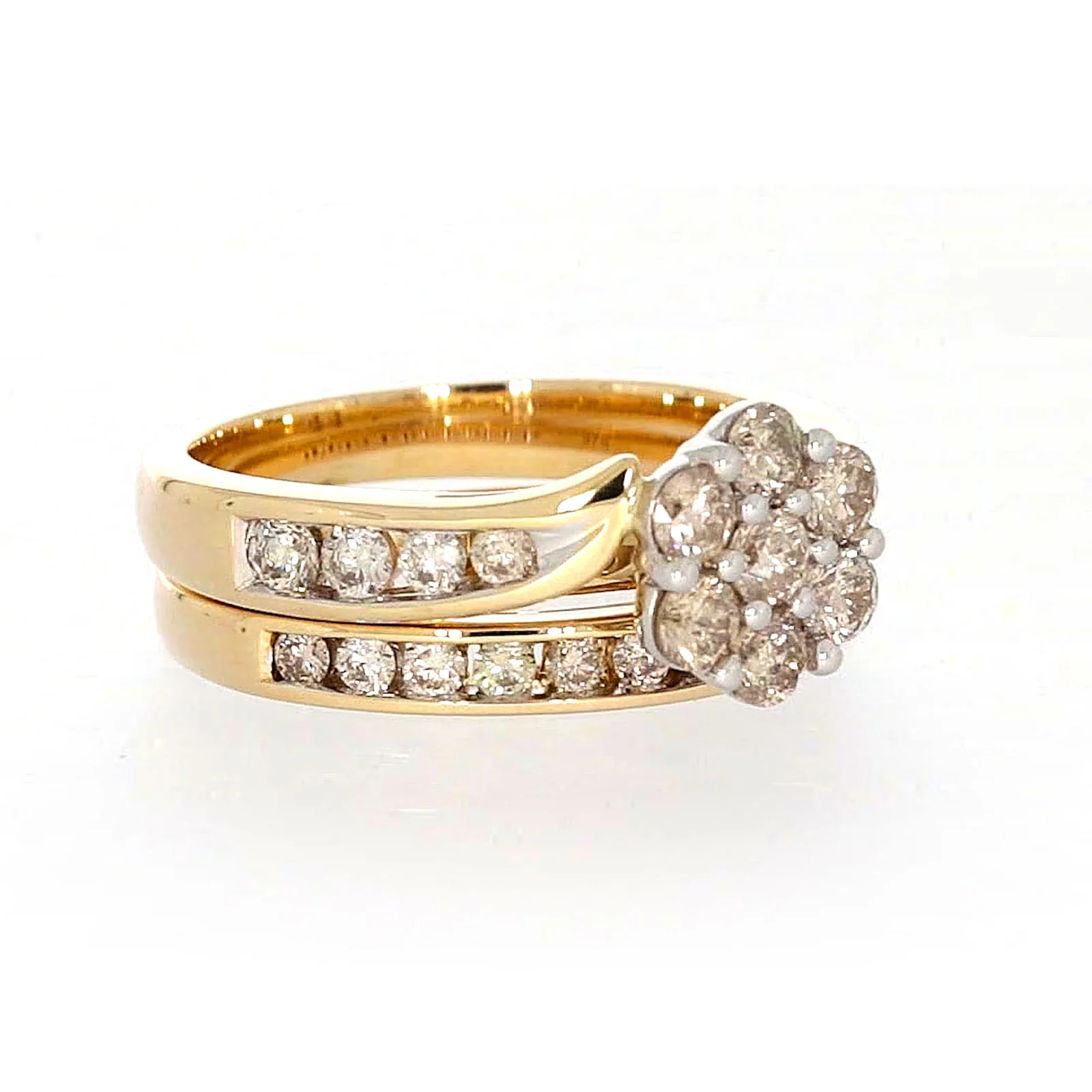 9ct Two Tone Gold Round Brilliant Cut with 1.35 Carat tw of Diamonds Ring - Image 67