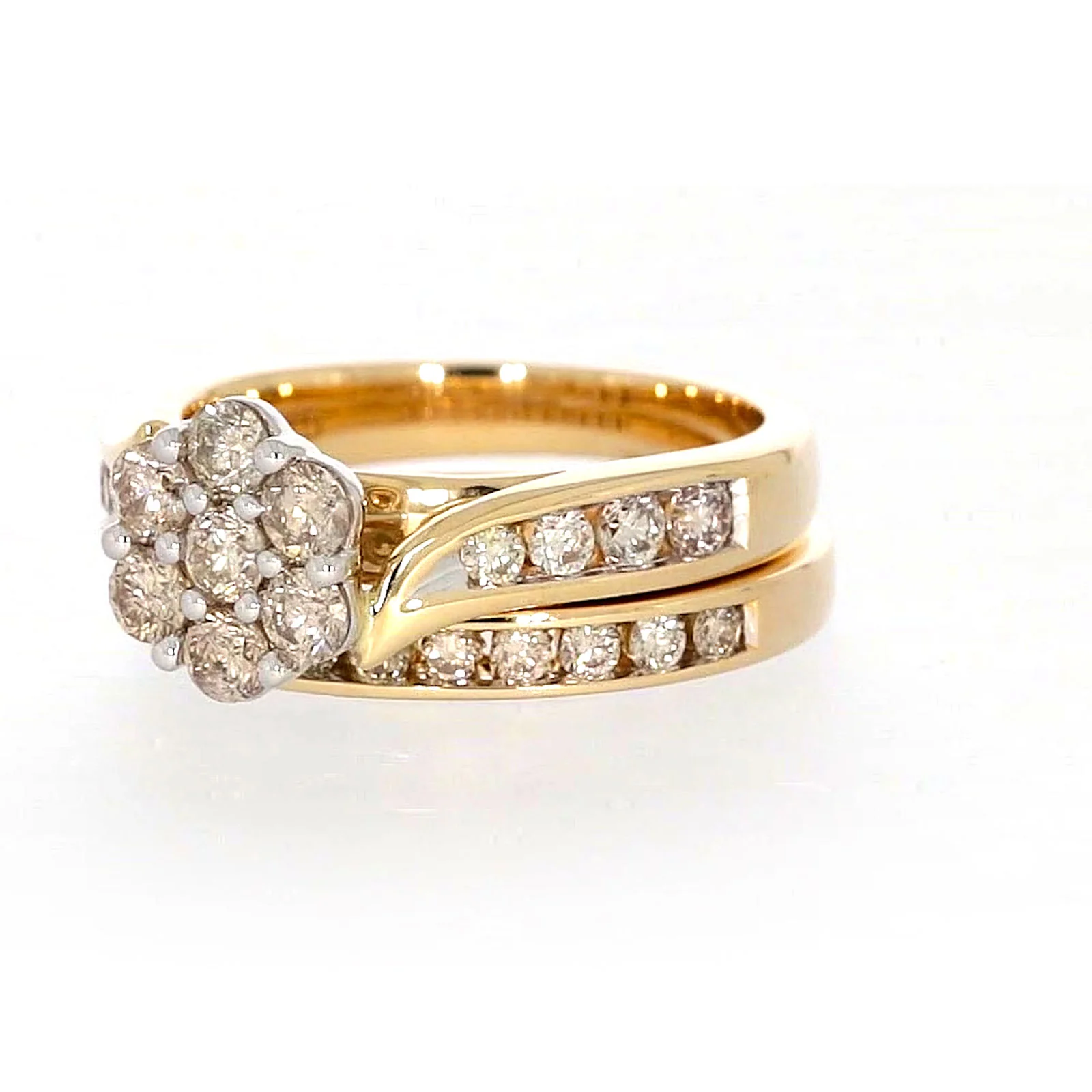9ct Two Tone Gold Round Brilliant Cut with 1.35 Carat tw of Diamonds Ring - Image 8