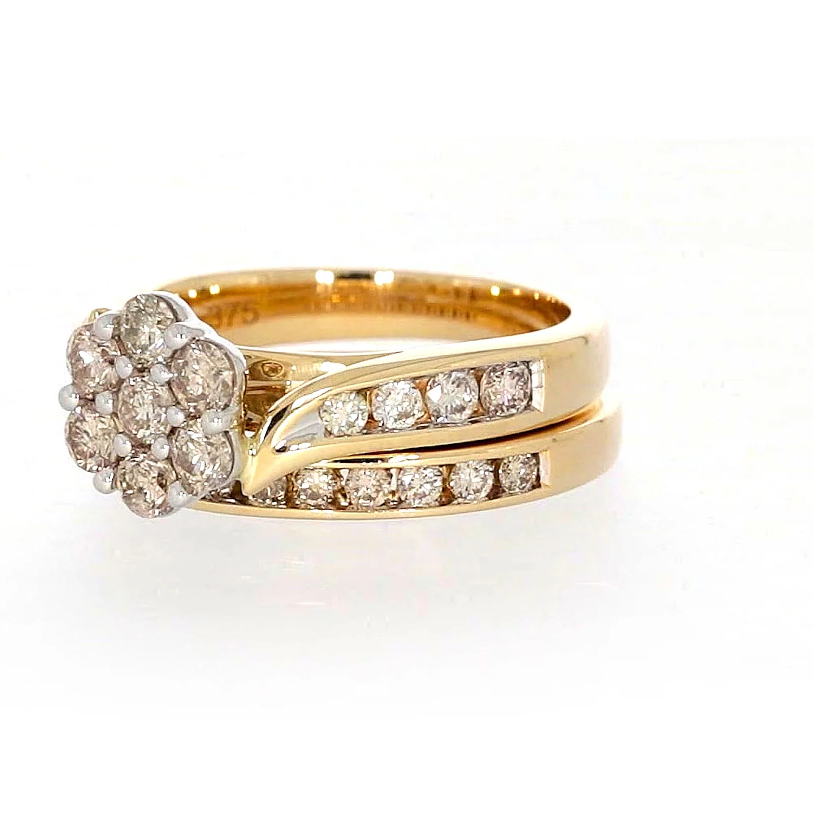 9ct Two Tone Gold Round Brilliant Cut with 1.35 Carat tw of Diamonds Ring - Image 9