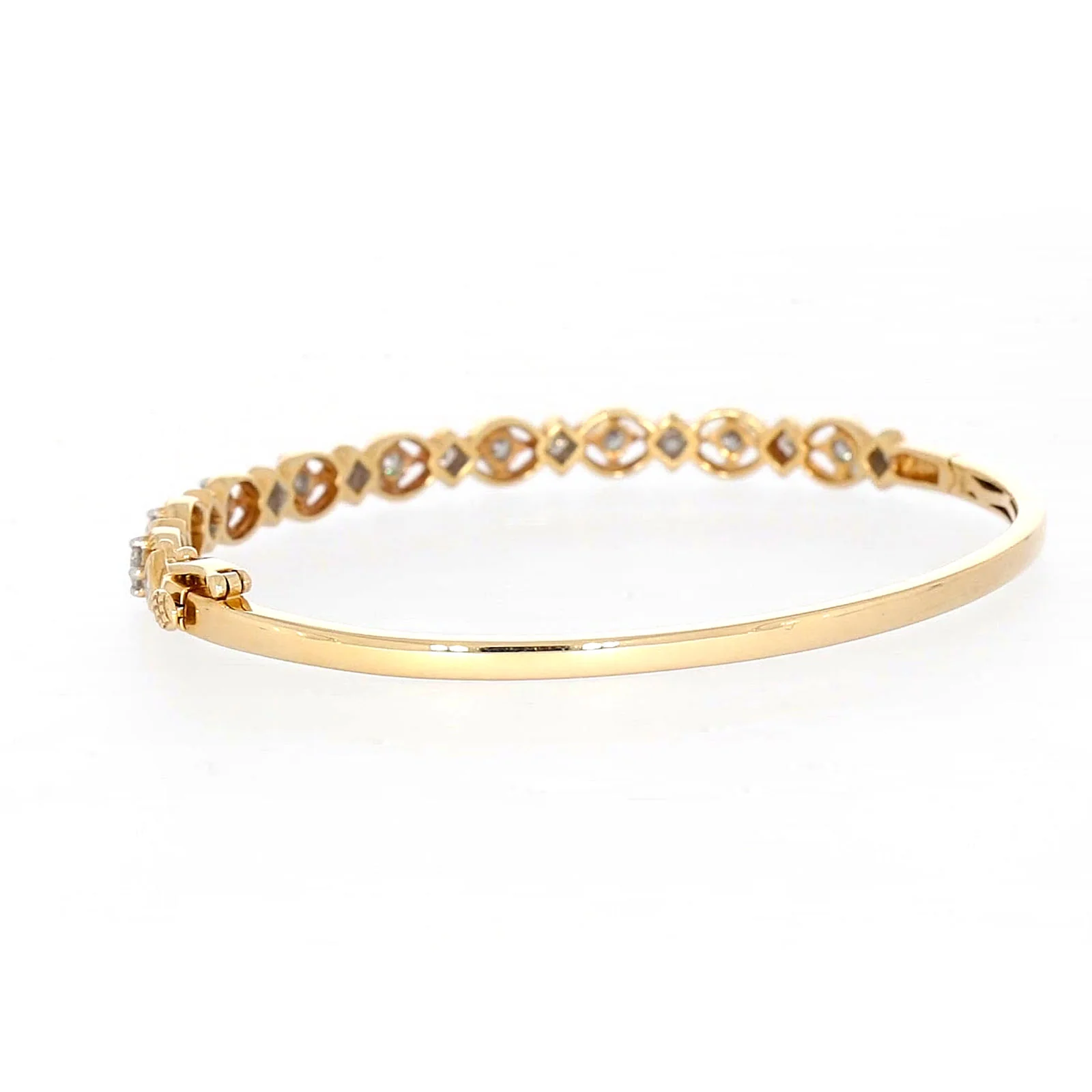 Paris 14ct Yellow Gold Princess & Round Brilliant Cut with 1 1/2 CARAT tw of Diamonds Bangle - Image 30