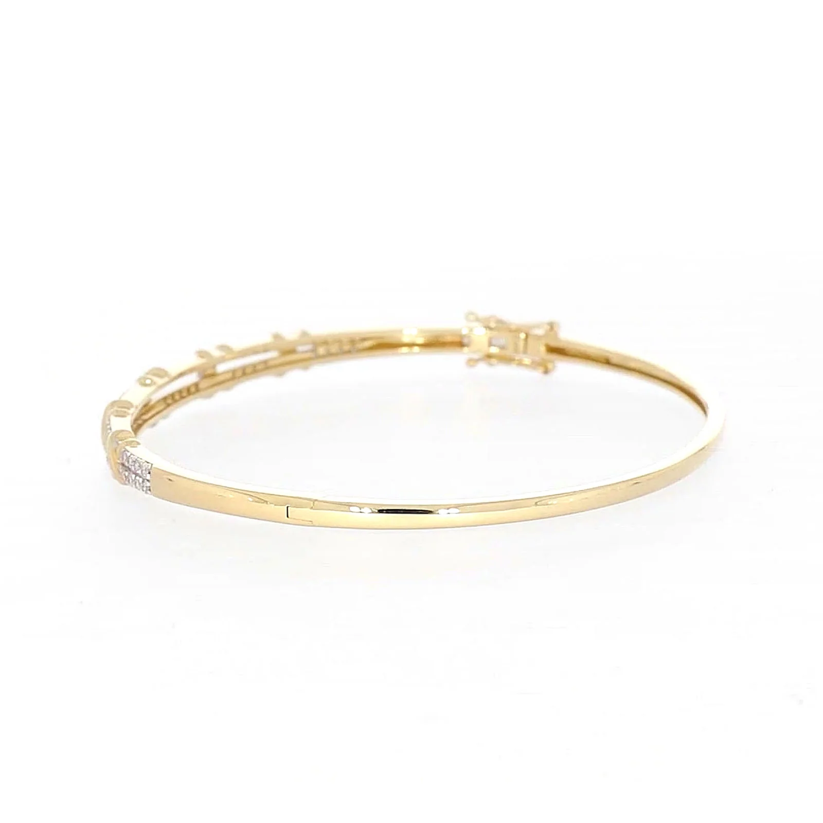 9ct Yellow Gold Round Brilliant Cut with 1/2 CARAT tw of Diamonds Bangle - Image 22