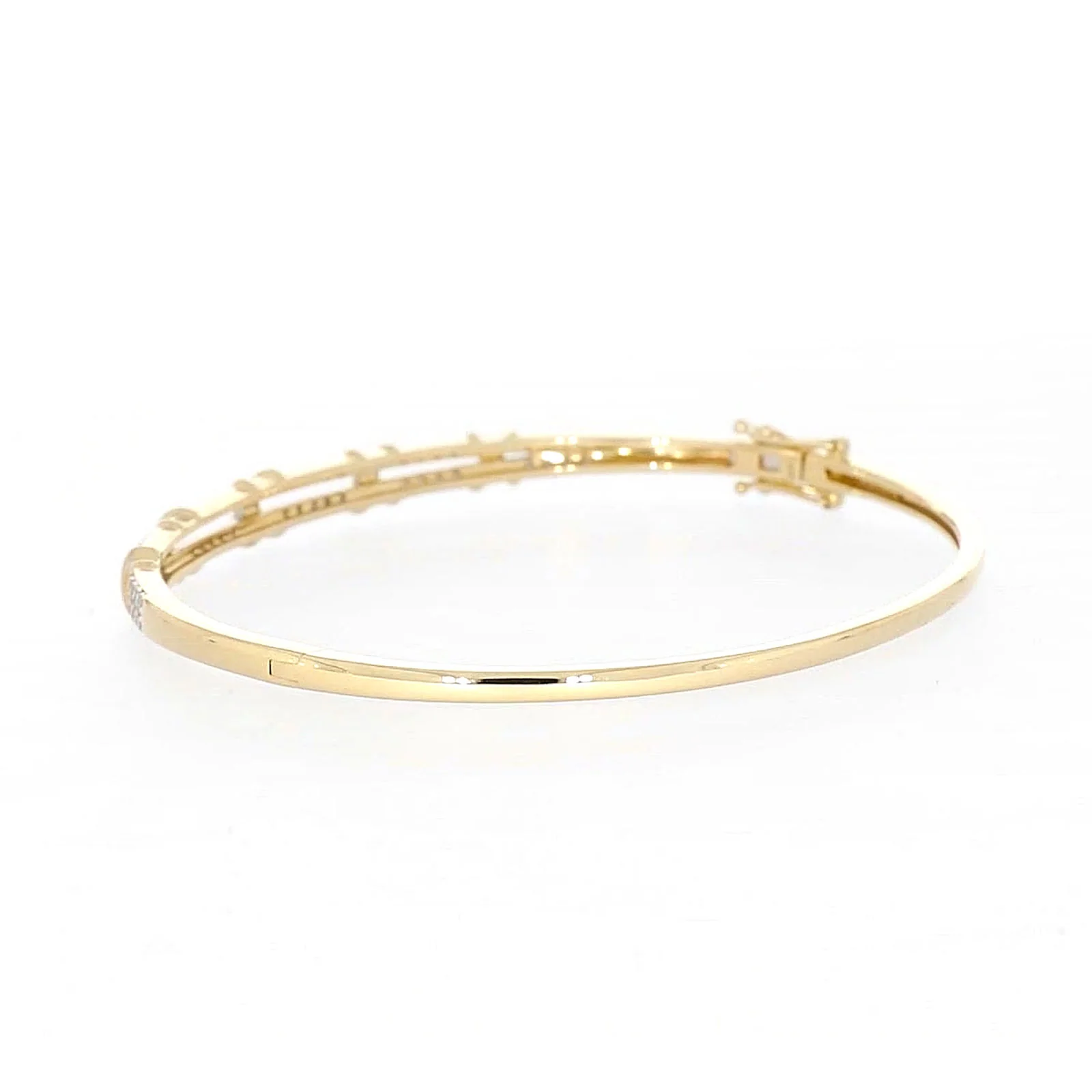 9ct Yellow Gold Round Brilliant Cut with 1/2 CARAT tw of Diamonds Bangle - Image 25