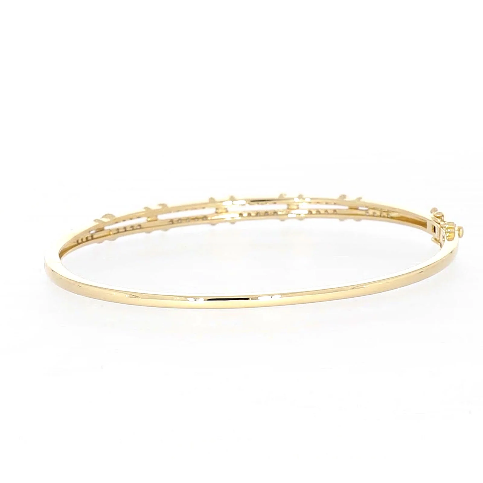 9ct Yellow Gold Round Brilliant Cut with 1/2 CARAT tw of Diamonds Bangle - Image 34