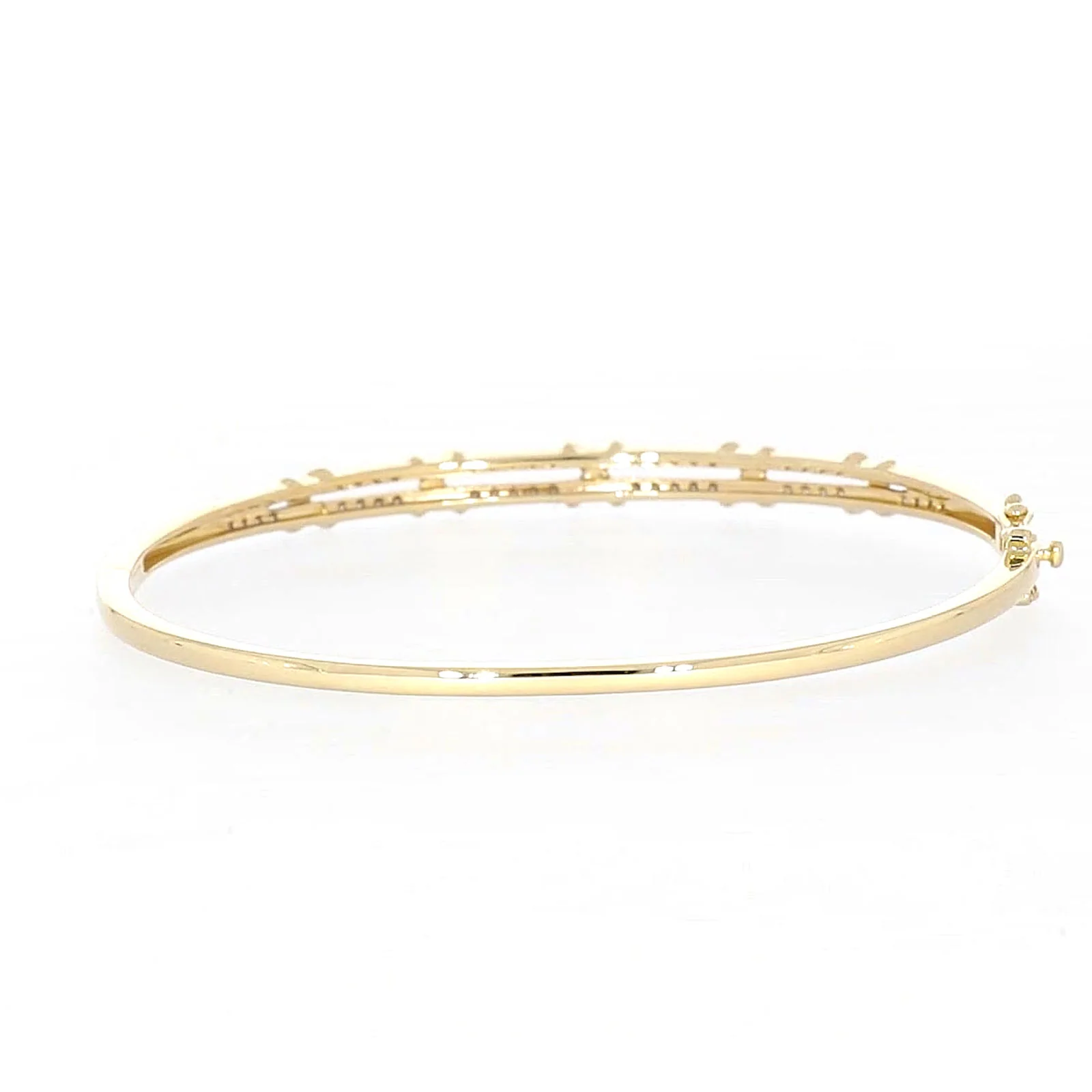 9ct Yellow Gold Round Brilliant Cut with 1/2 CARAT tw of Diamonds Bangle - Image 37