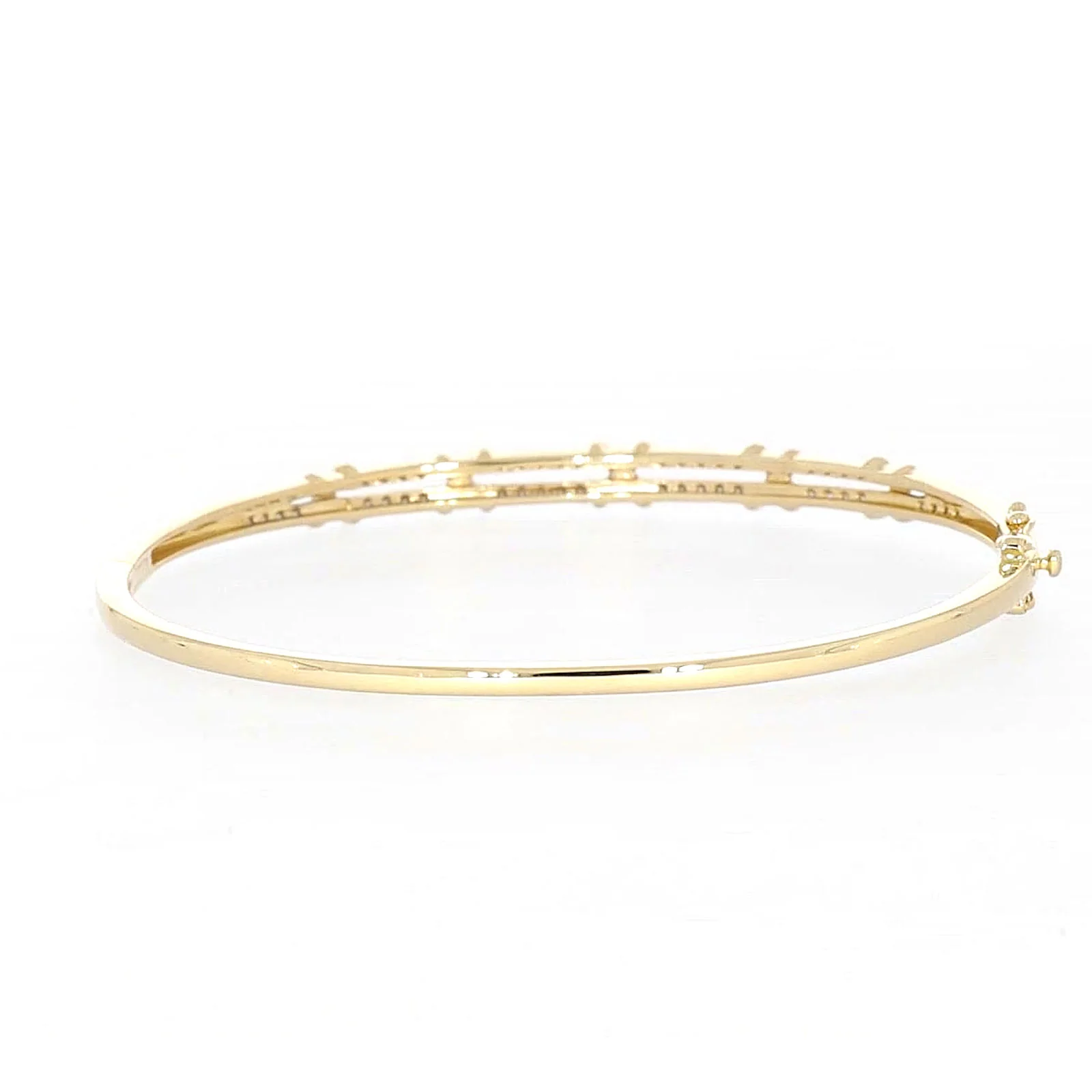 9ct Yellow Gold Round Brilliant Cut with 1/2 CARAT tw of Diamonds Bangle - Image 38