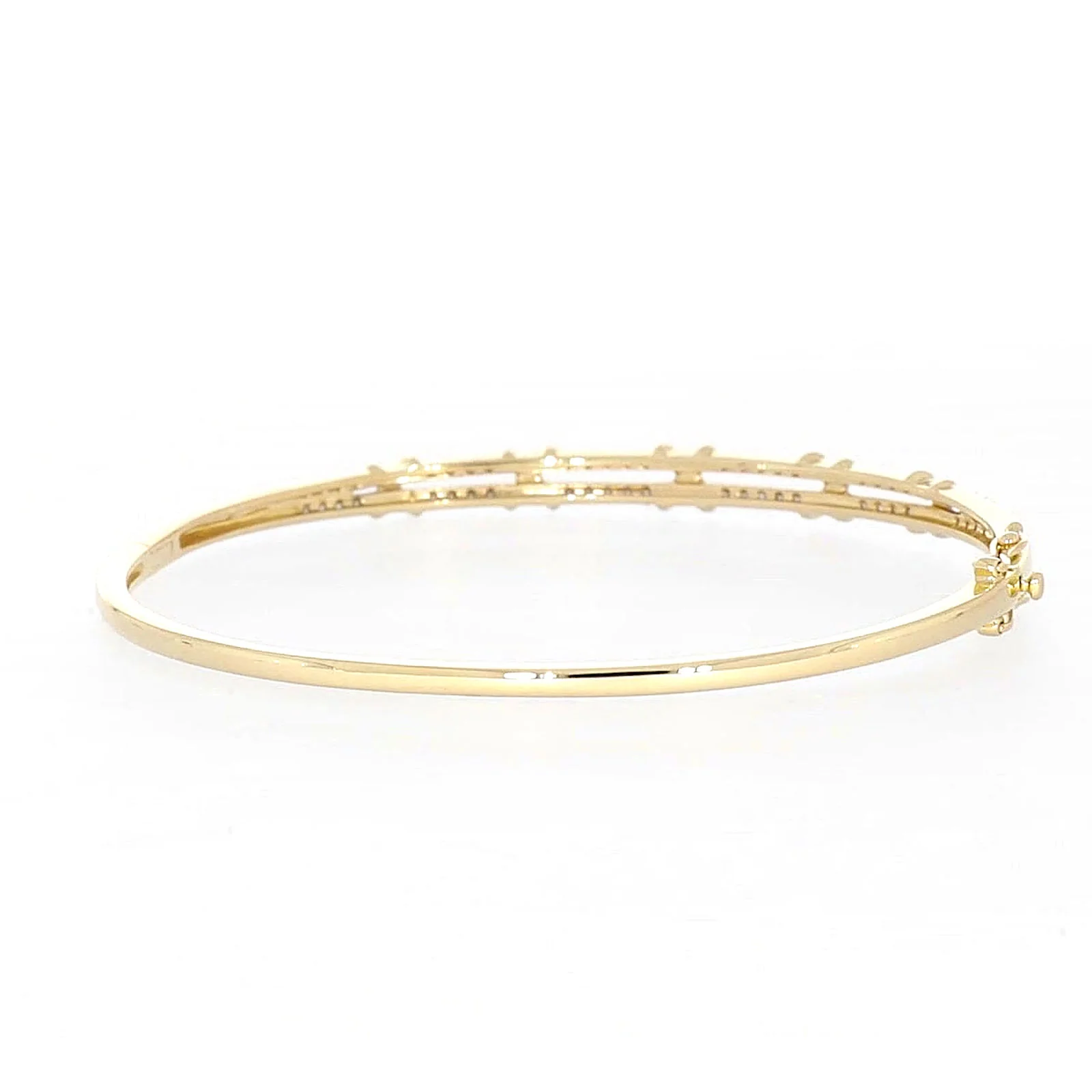 9ct Yellow Gold Round Brilliant Cut with 1/2 CARAT tw of Diamonds Bangle - Image 40