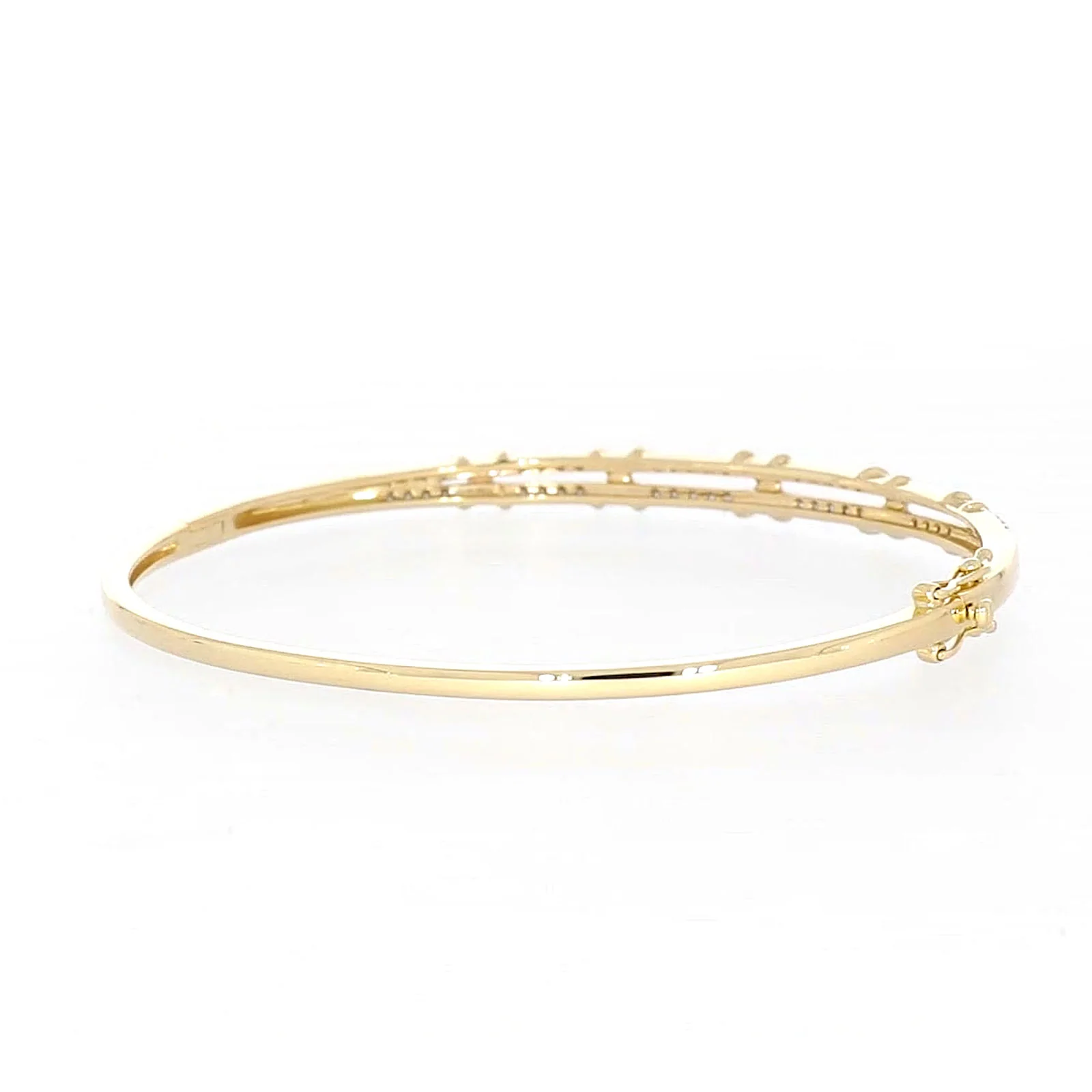 9ct Yellow Gold Round Brilliant Cut with 1/2 CARAT tw of Diamonds Bangle - Image 43