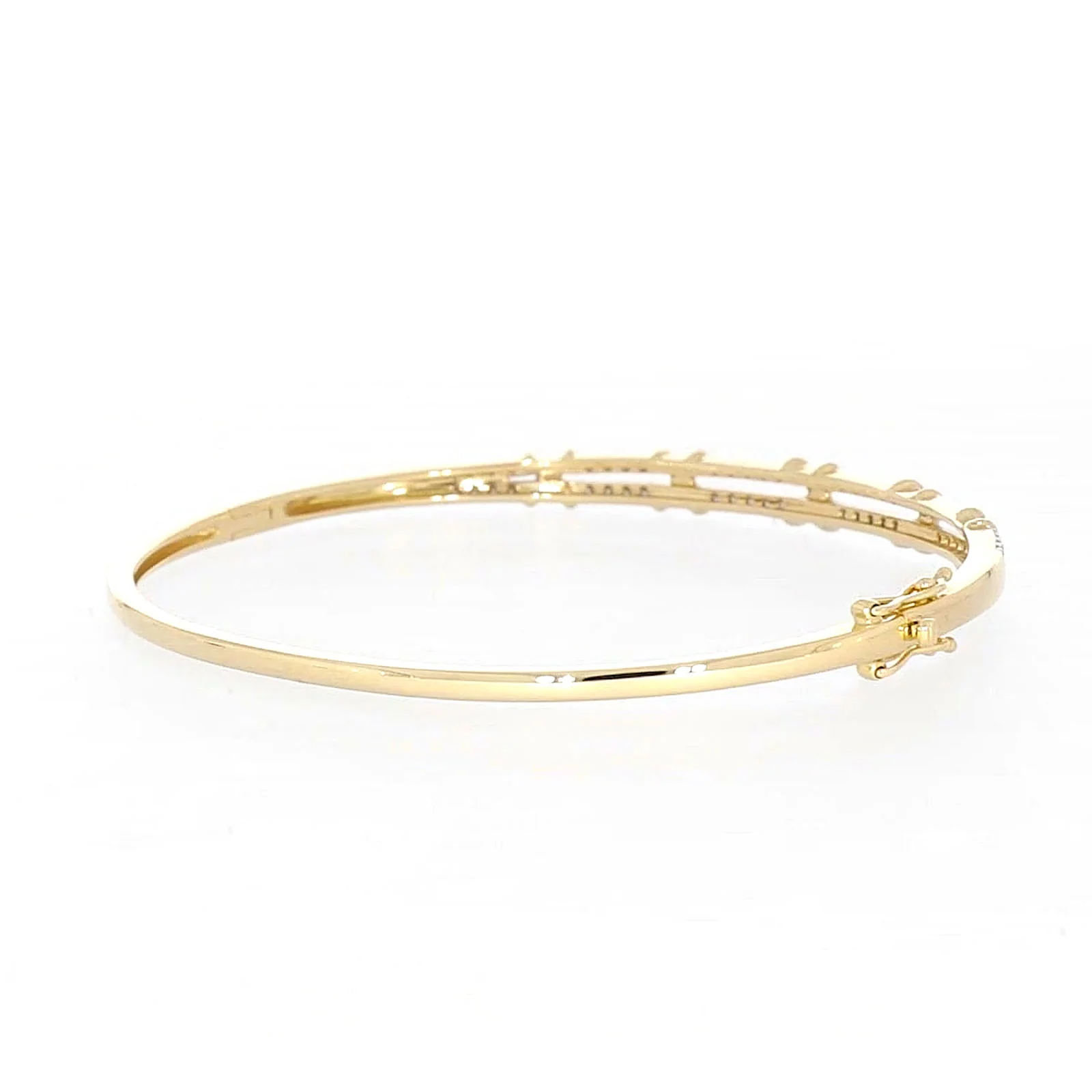 9ct Yellow Gold Round Brilliant Cut with 1/2 CARAT tw of Diamonds Bangle - Image 45