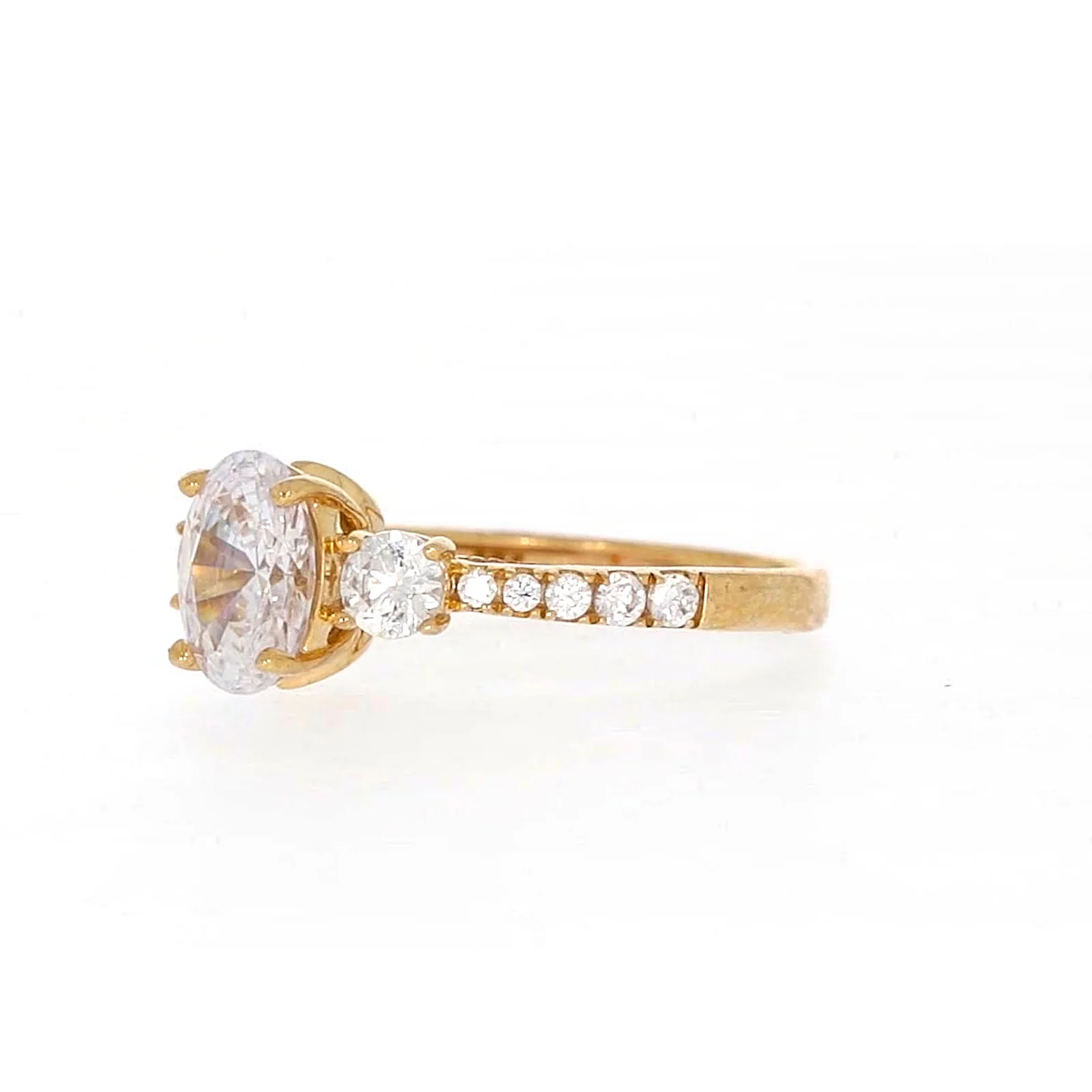 HUSH 9ct Yellow Gold Oval & Round Brilliant Cut with 1.70 CARAT tw of Diamond Simulants Ring - Image 11